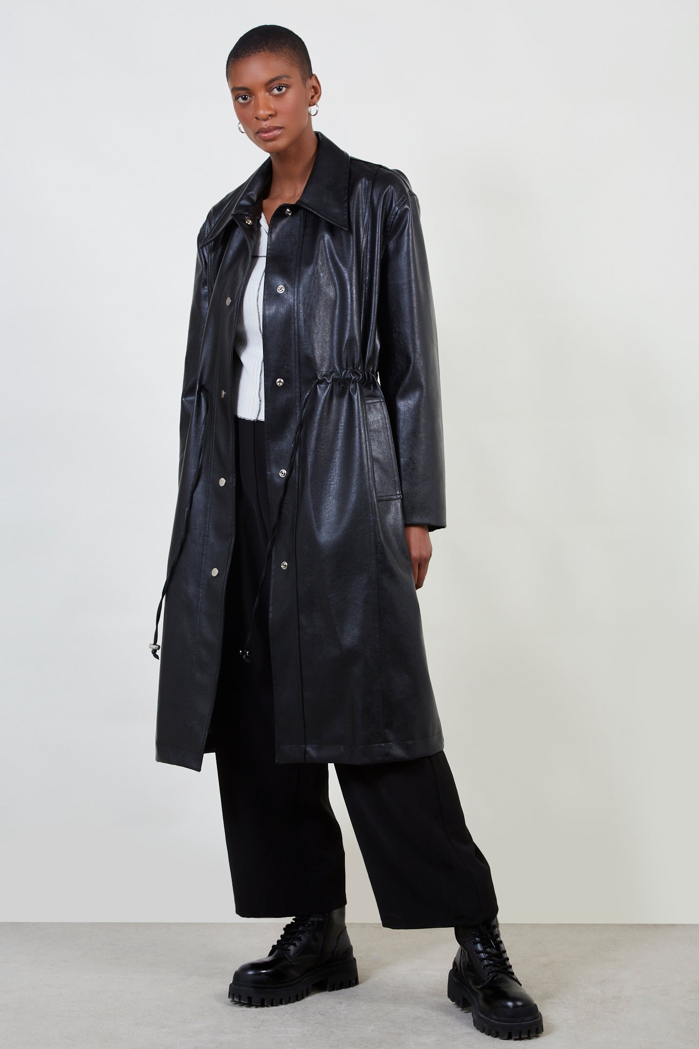 Black vegan leather long parka_4