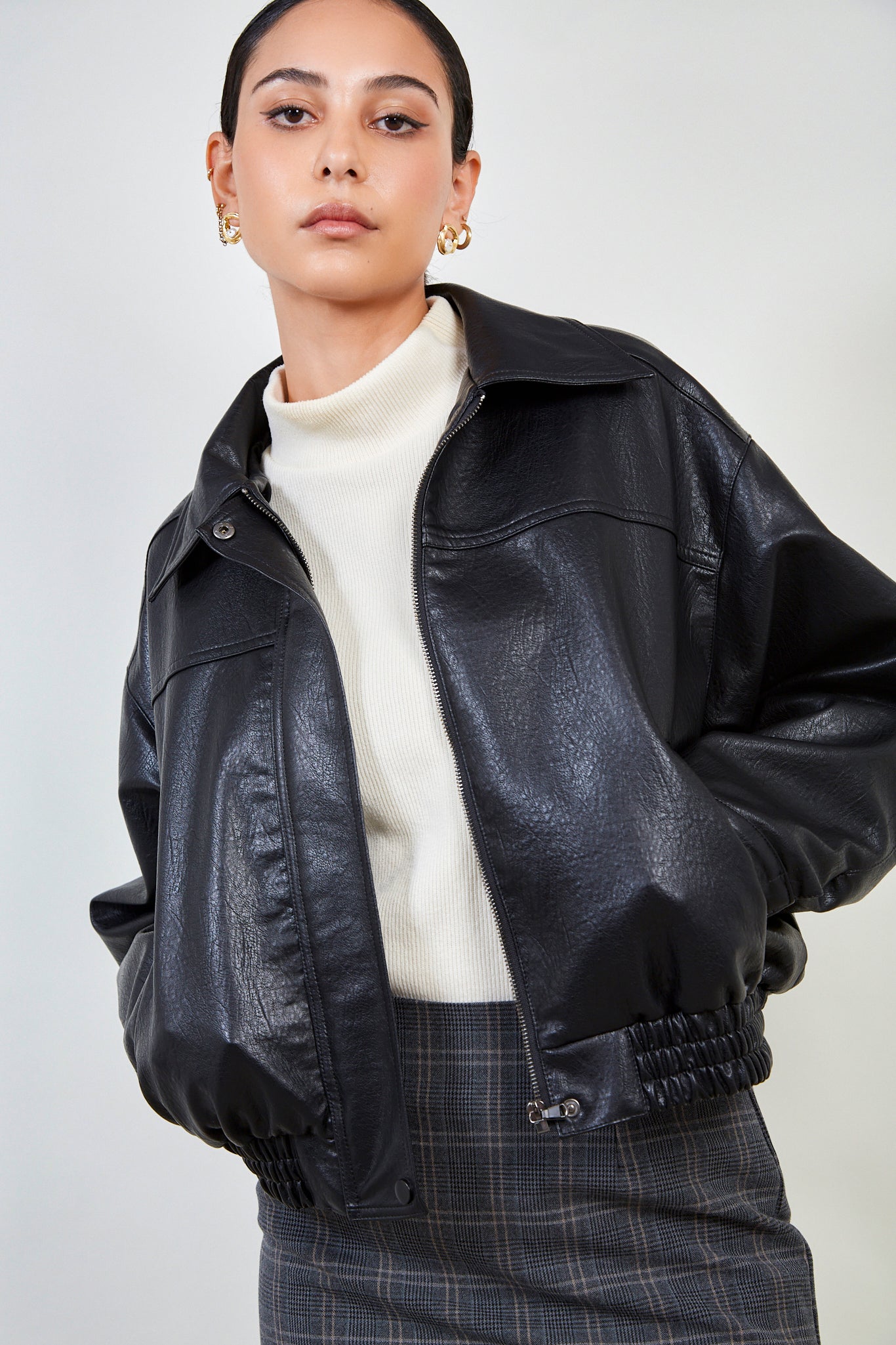 Black vegan leather short jacket_1