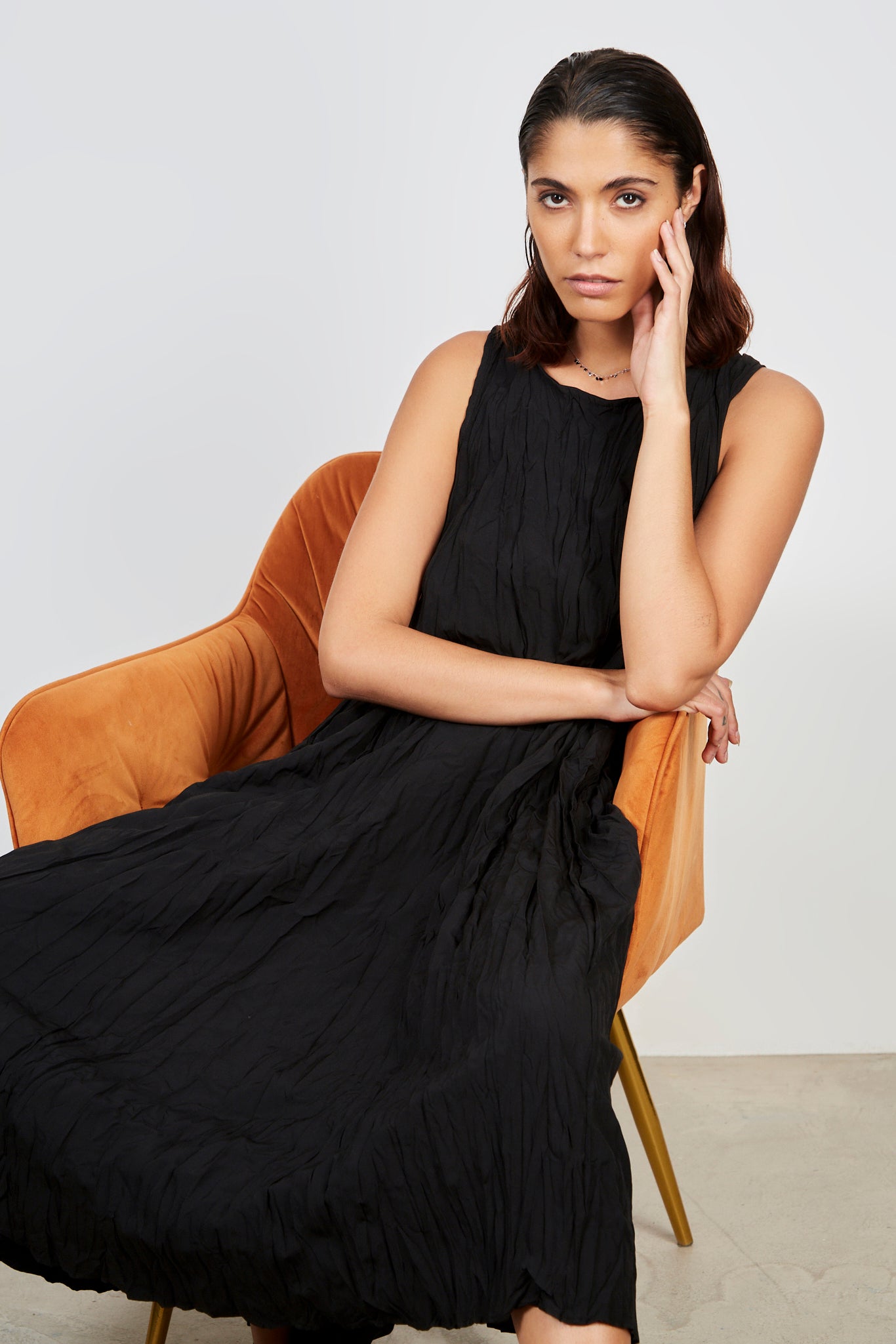 Black wrinkled simple shift dress_5