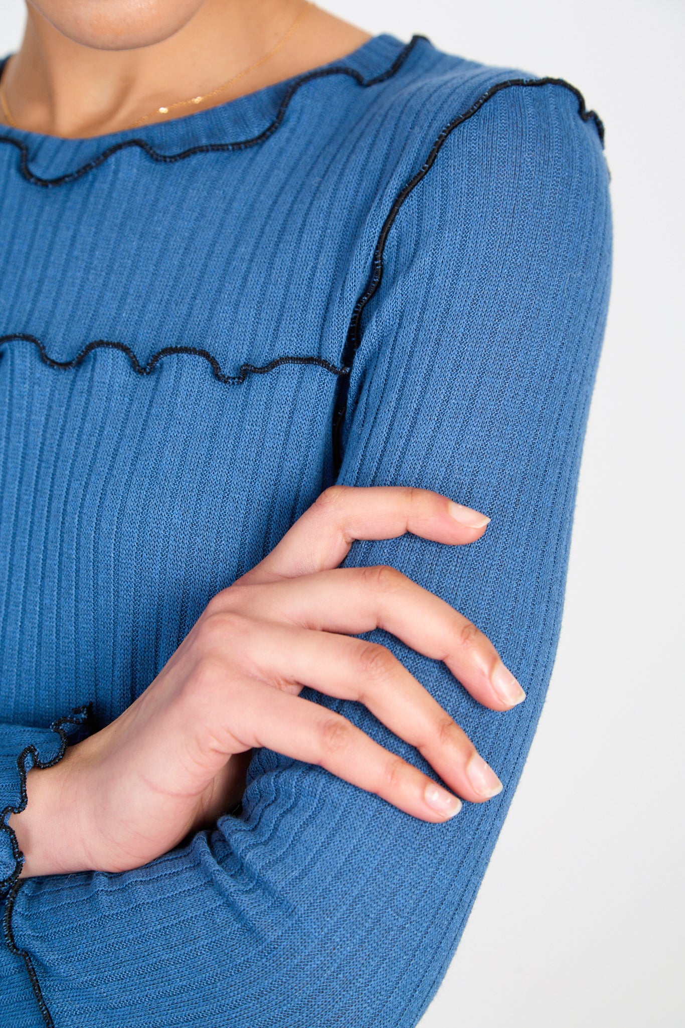 Blue and black horizontal trim long sleeved top_3