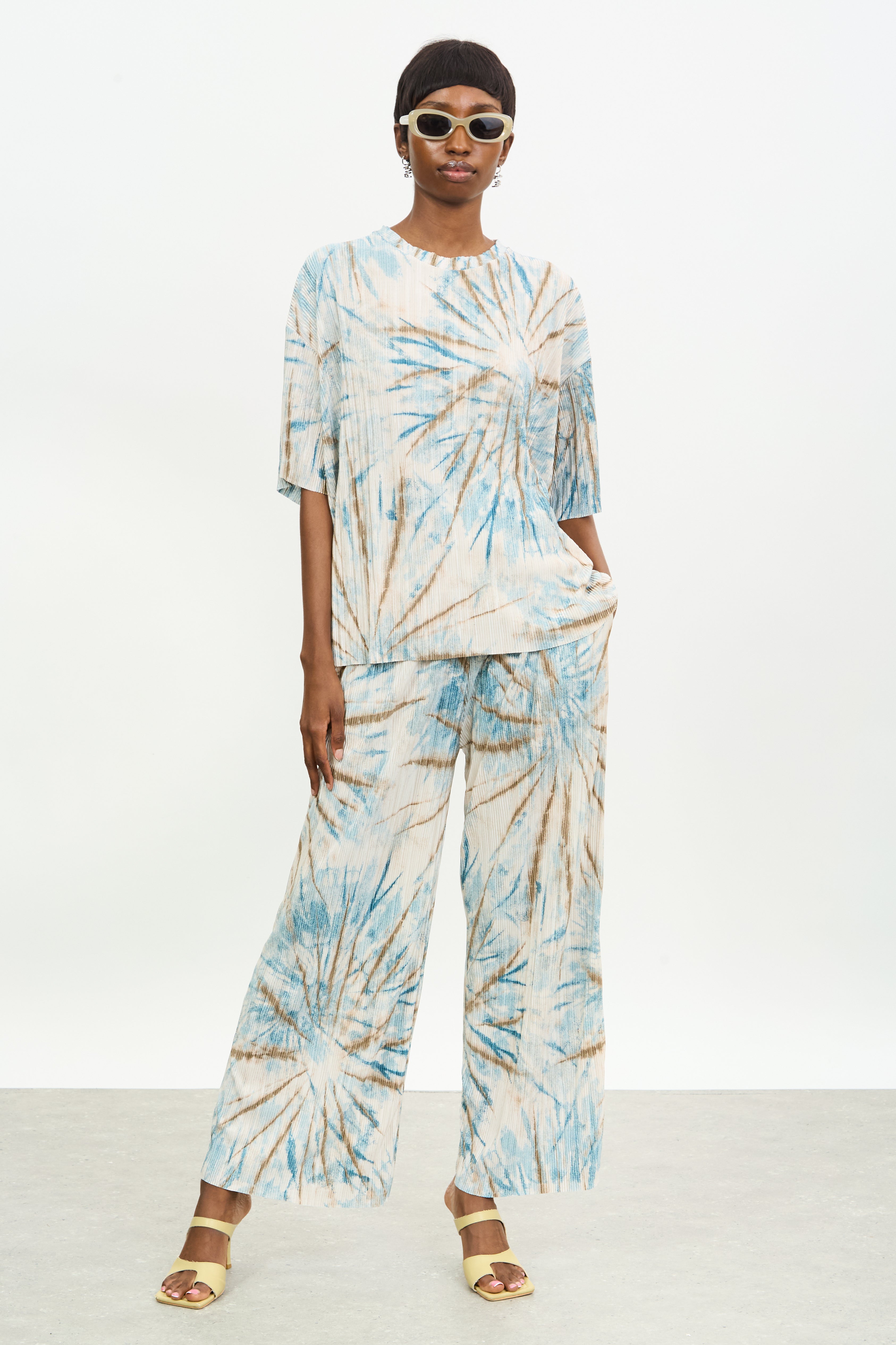 Blue and brown tie dye print ribbed tee_4