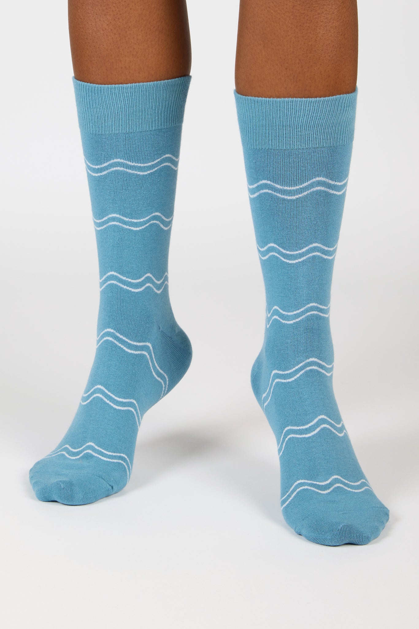 Blue and white double wave socks_4