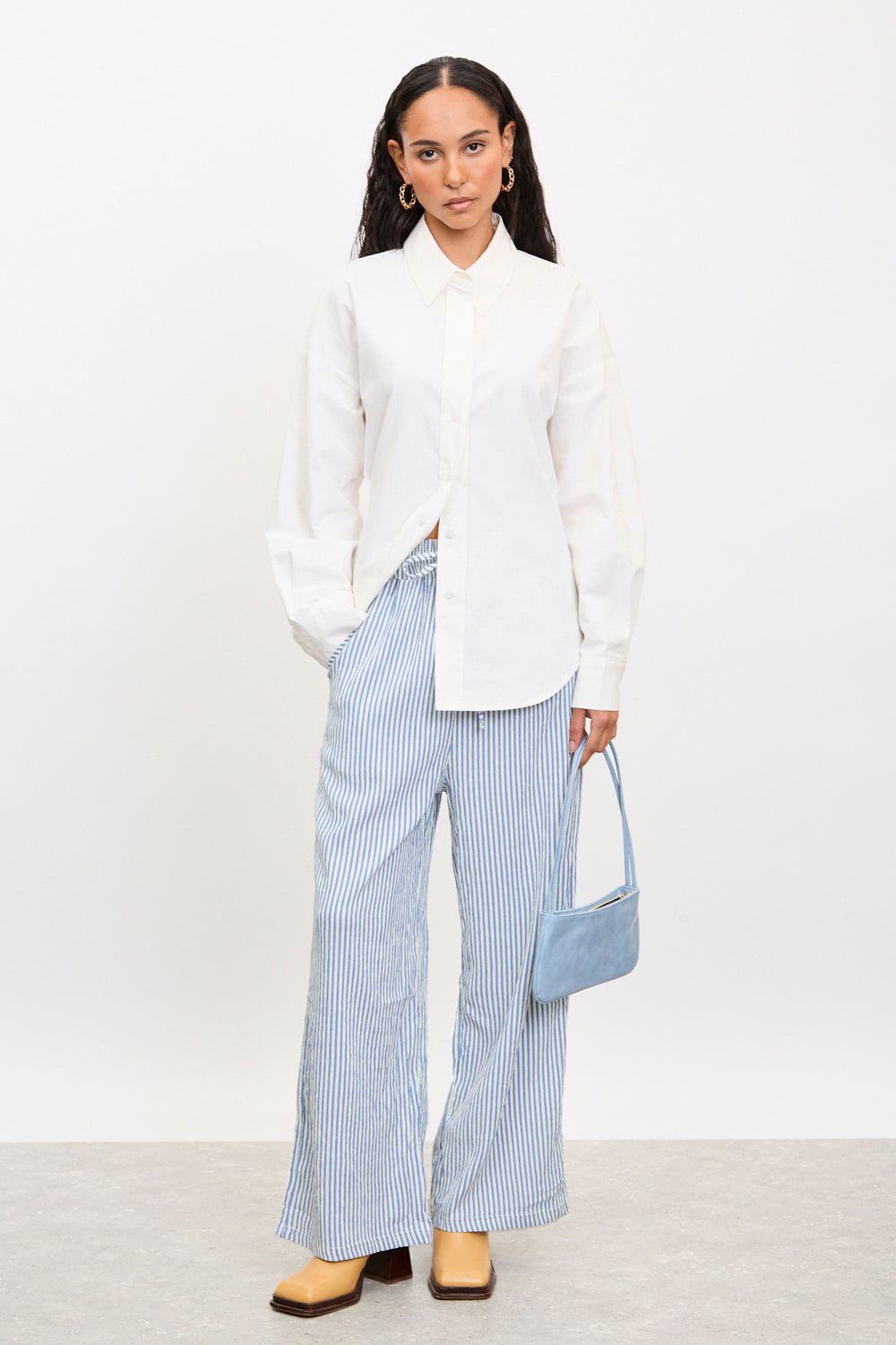 Blue and white striped trousers_4