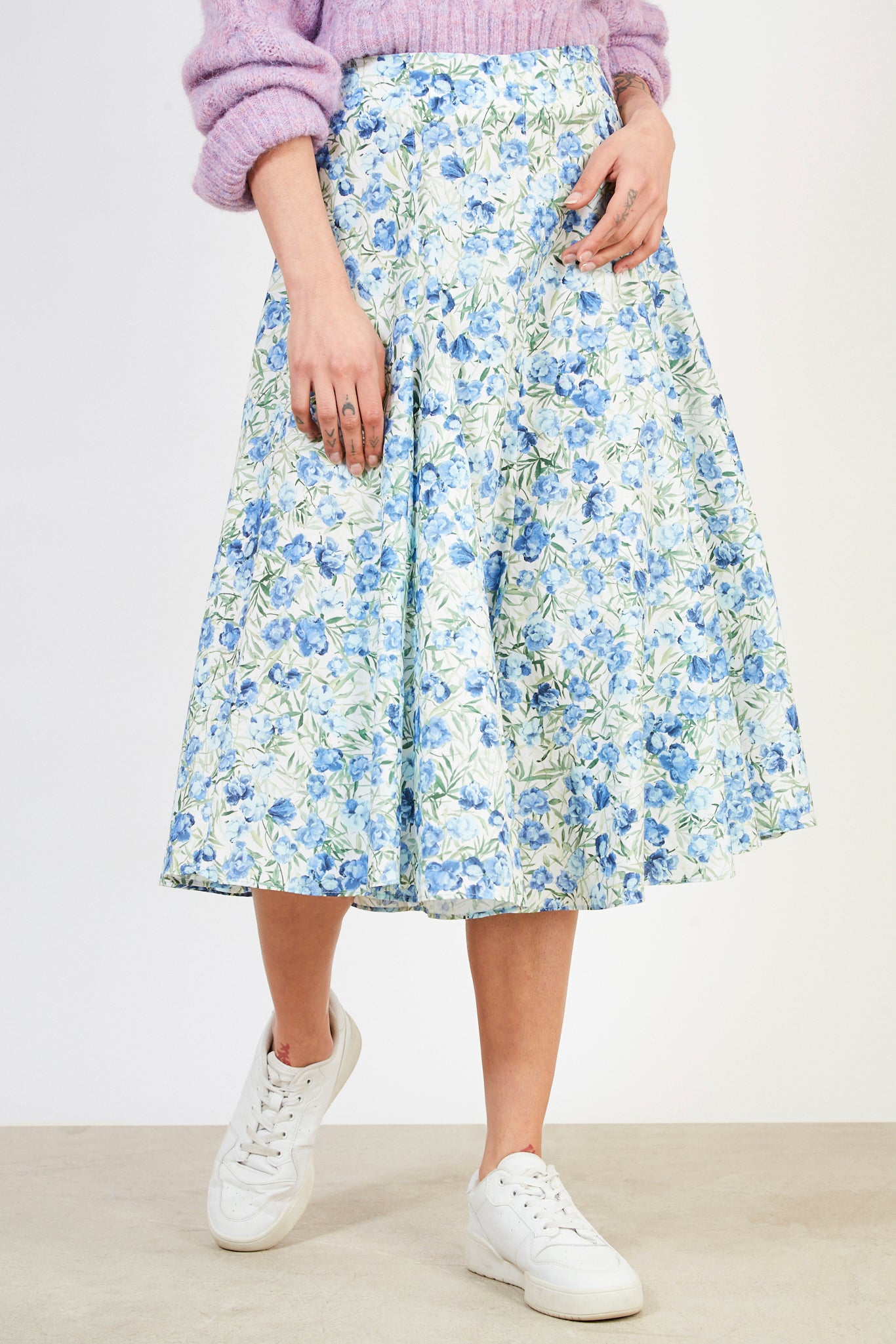 Blue floral print midi skirt_1
