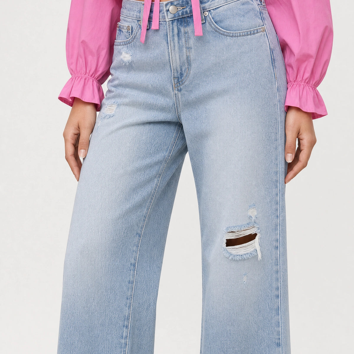 Blue light wash distressed detail jeans_3