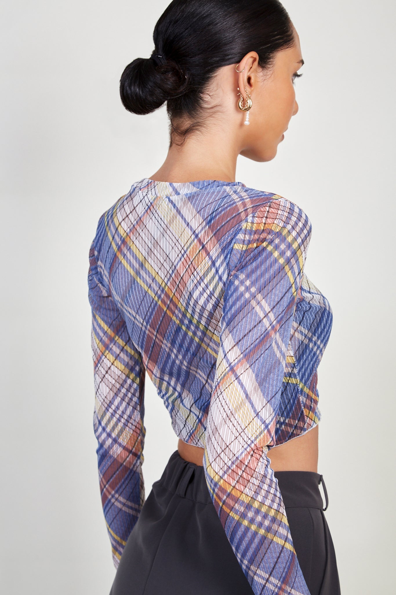 Blue plaid long sleeved top_4