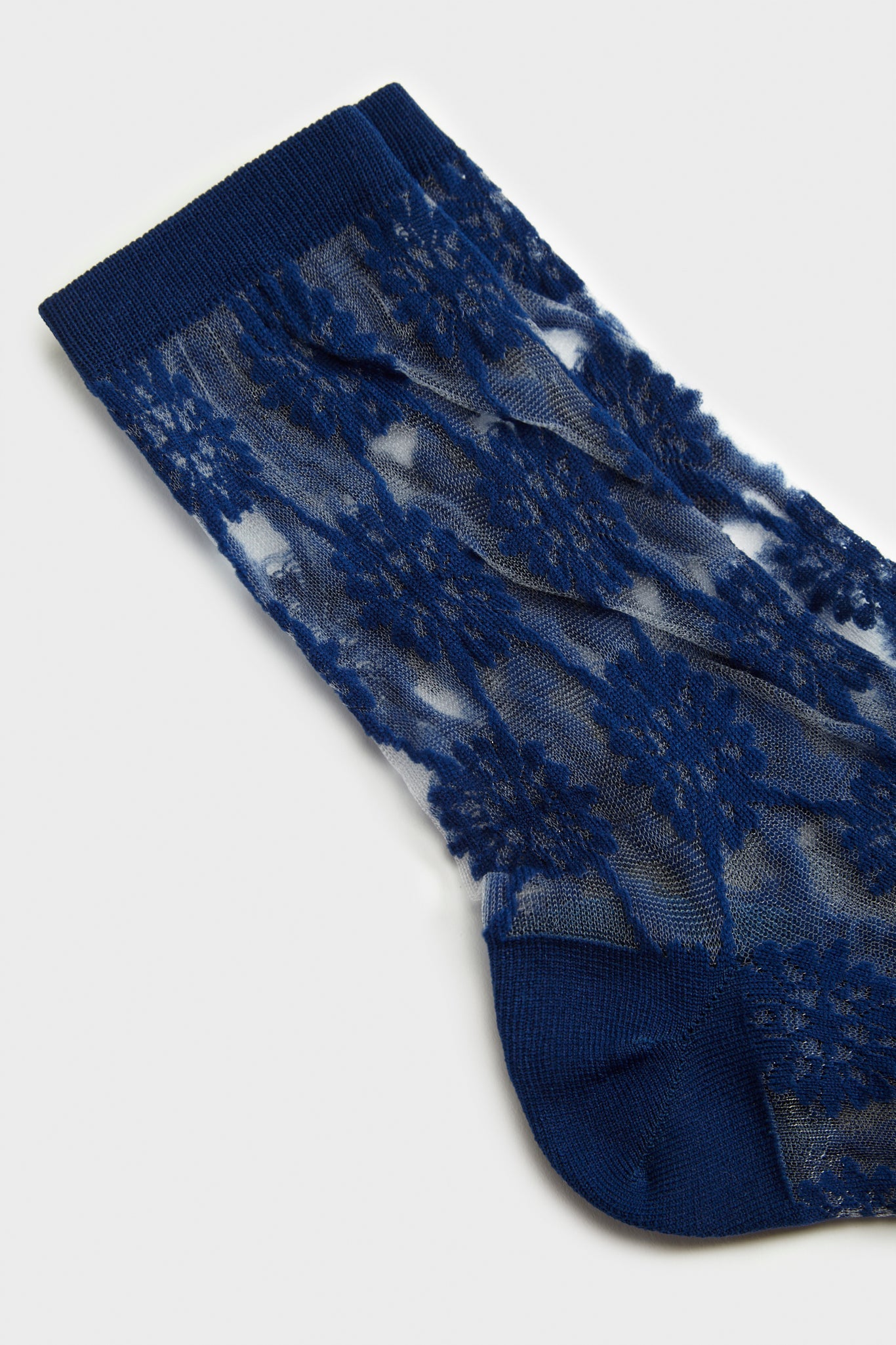 Blue sheer geometric circles socks_4