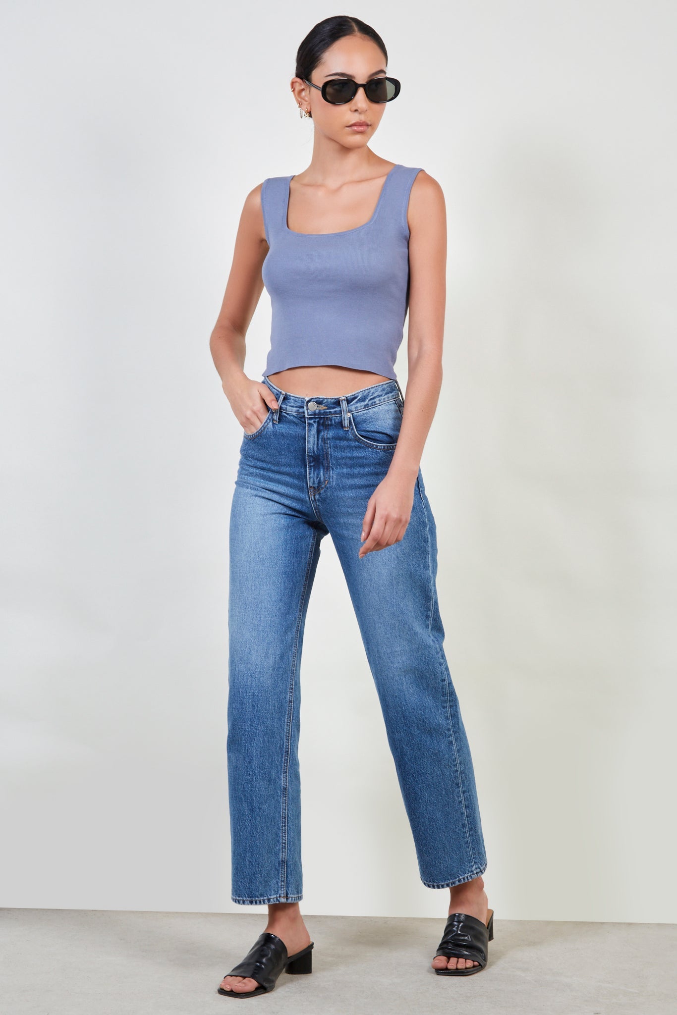 Blue washed straight leg jeans_2
