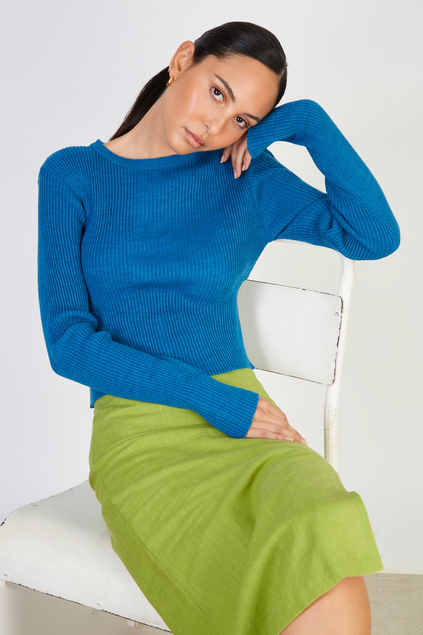 Bright blue ribbed knit peek back top_5
