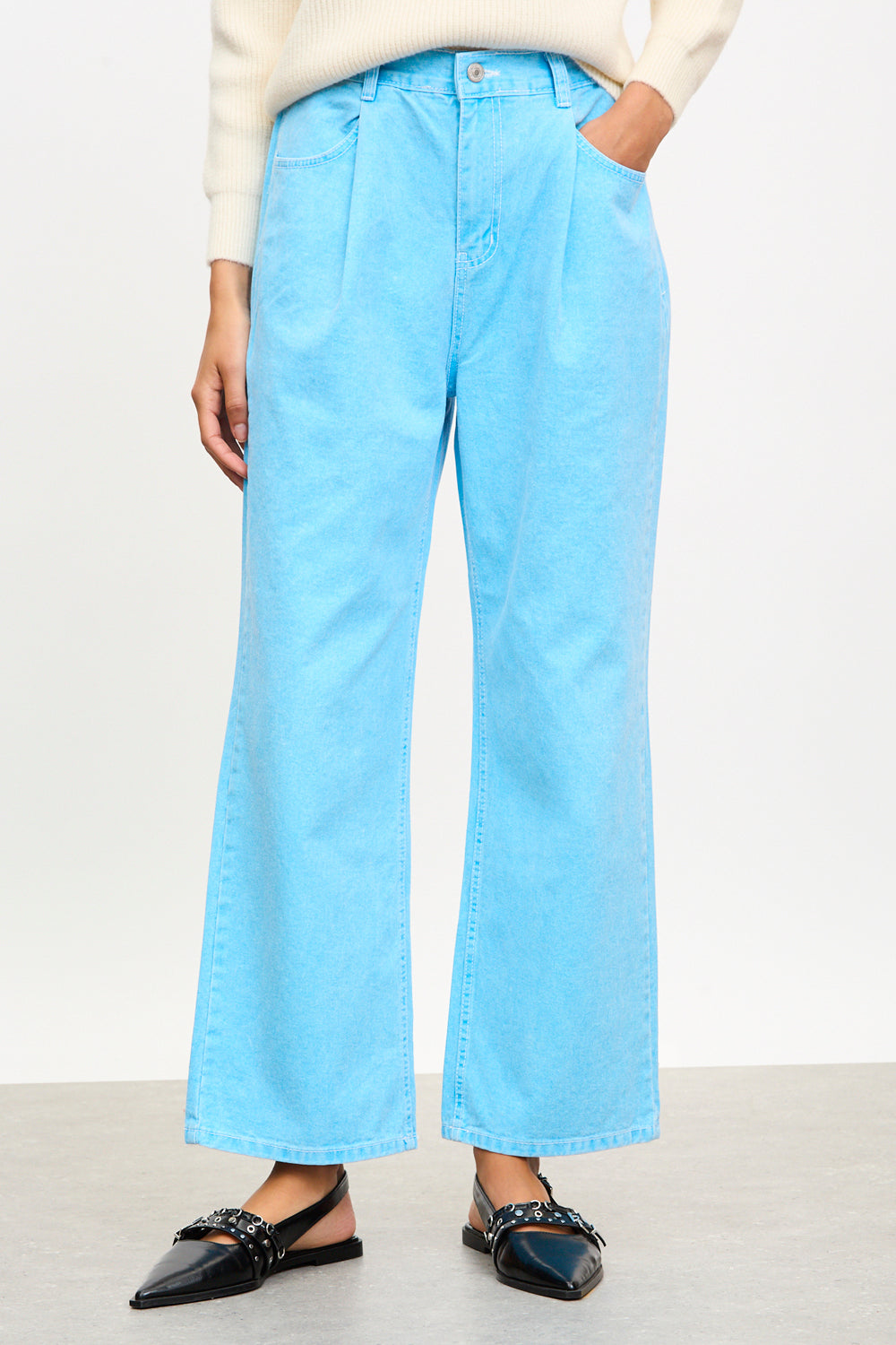 Bright blue single pleat straight leg jeans_1