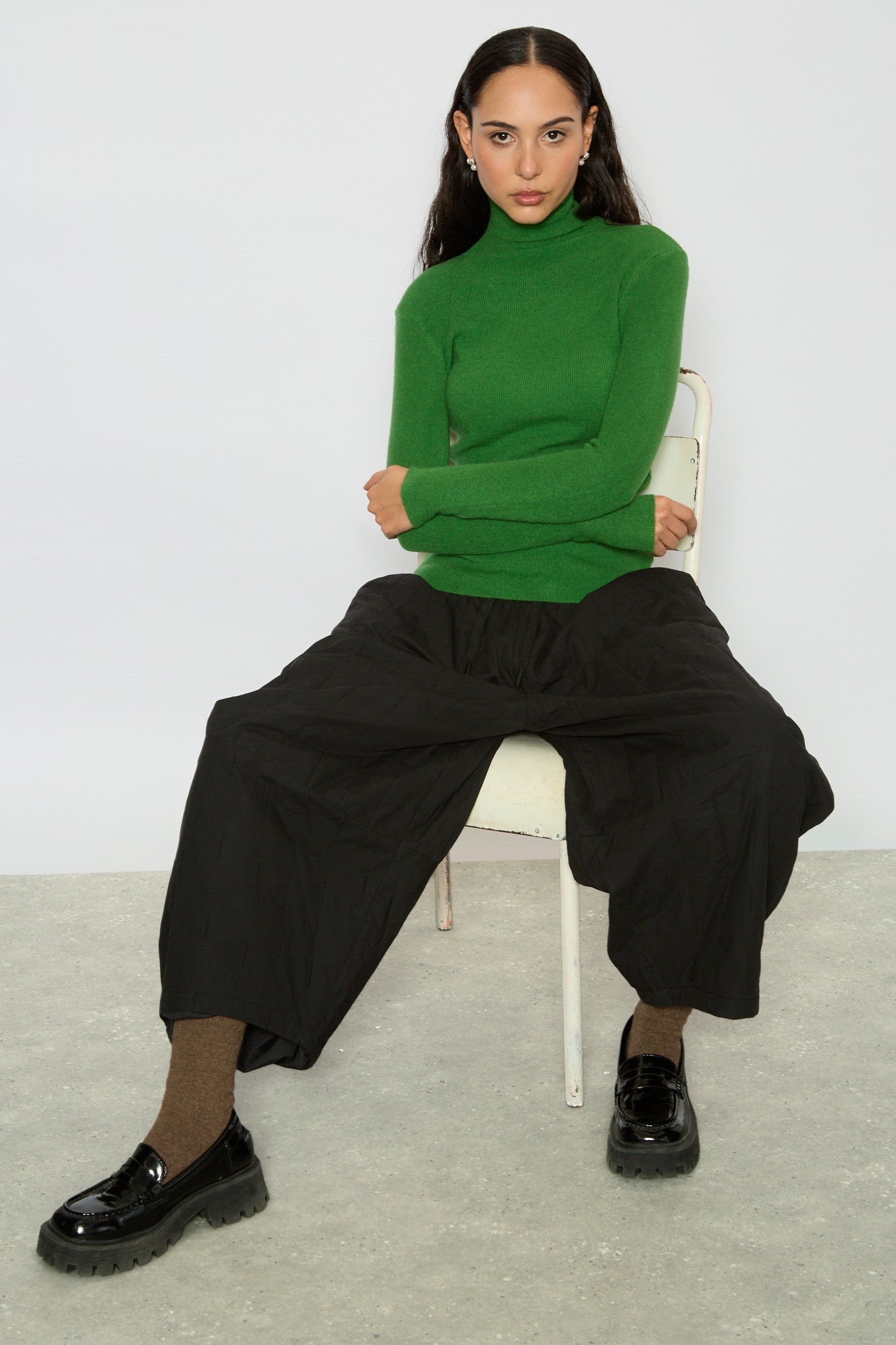 Bright green turtleneck knit top_5