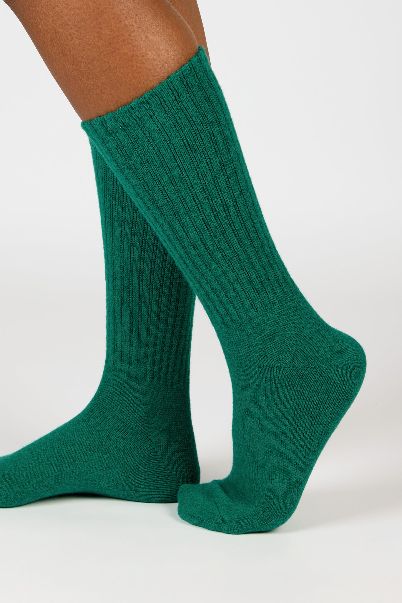 Bright green wool blend ribbed fuzzy socks_3