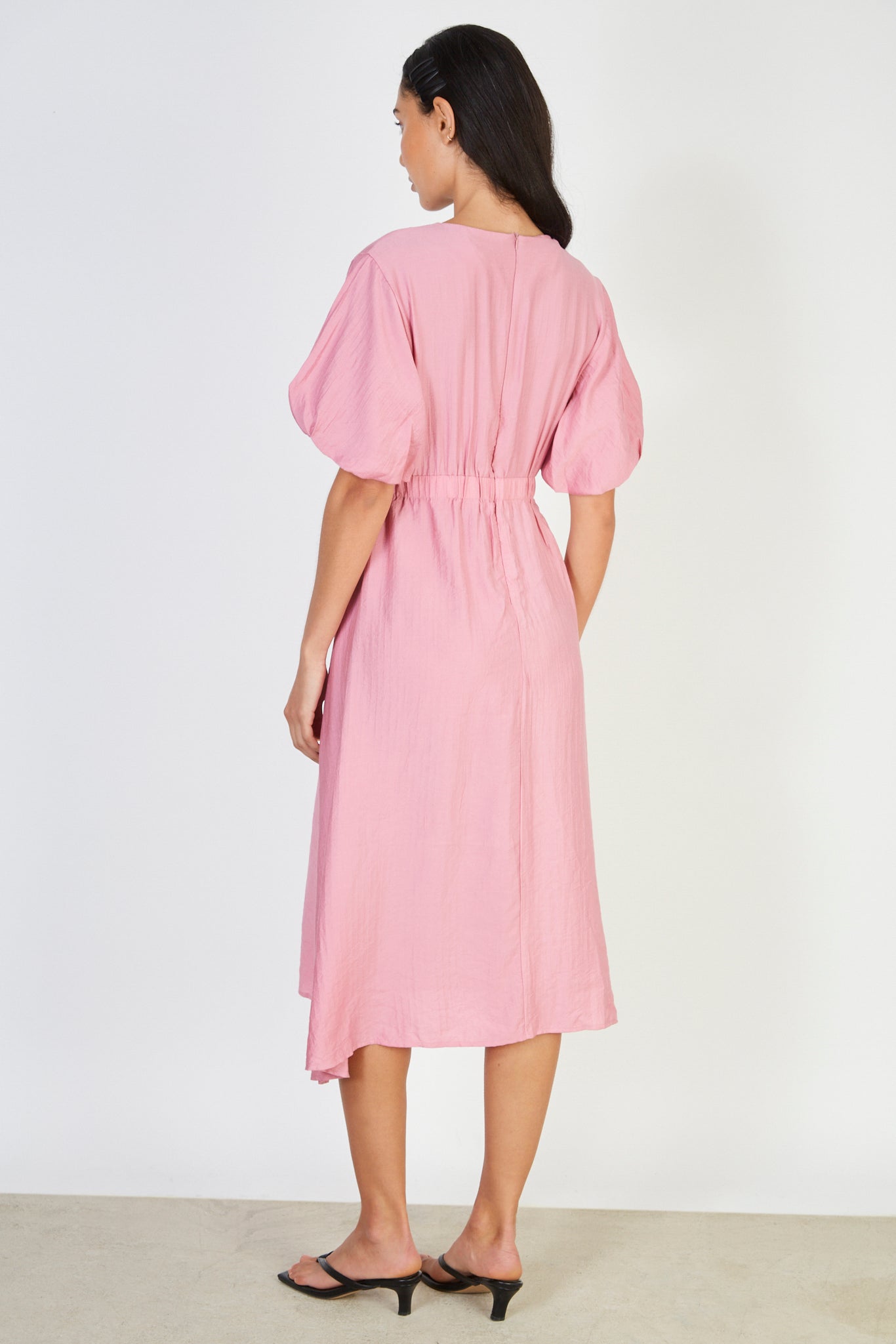 Bright pink puff sleeve dress_2