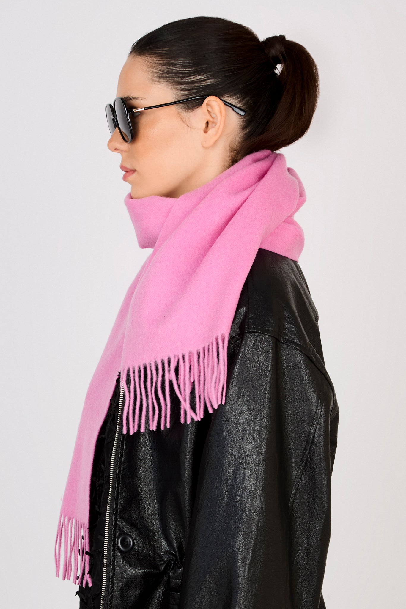 Bright pink pure wool classic scarf_5