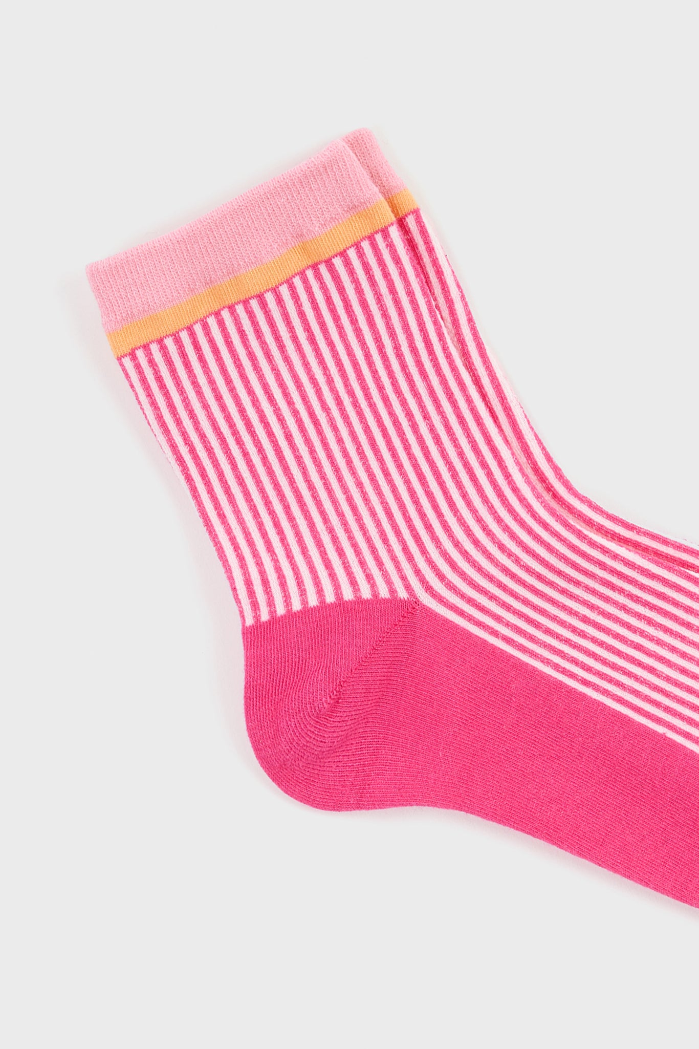 Bright pink ribbed light blue trim socks_4