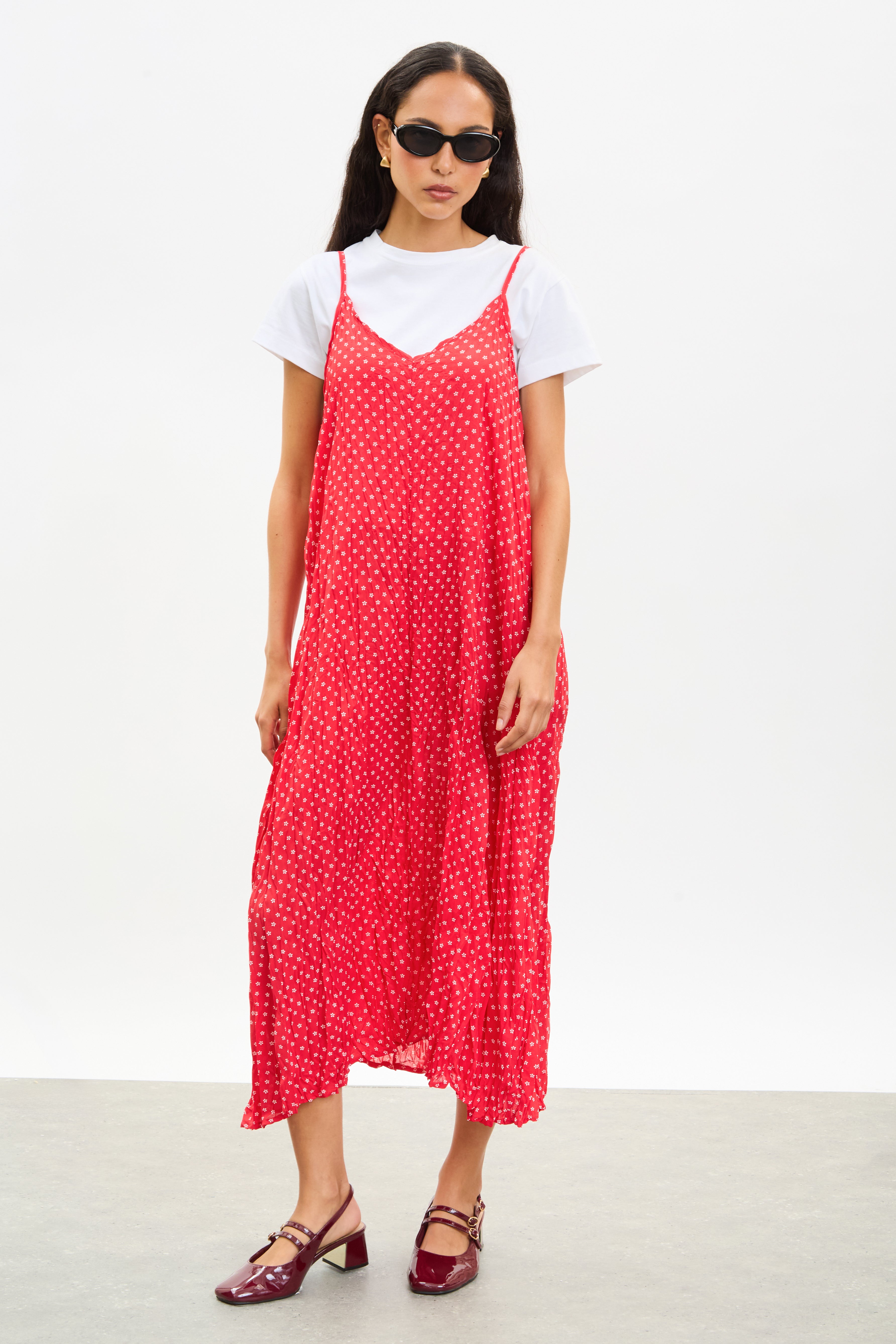 Bright red and white tiny floral print wrinkle dress_1