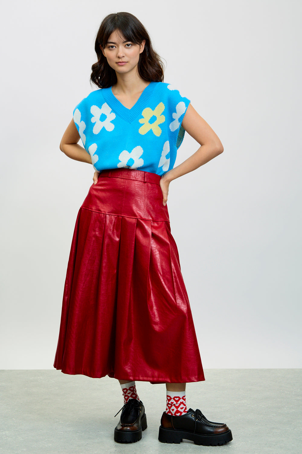 Bright red vegan leather pleated skirt_4