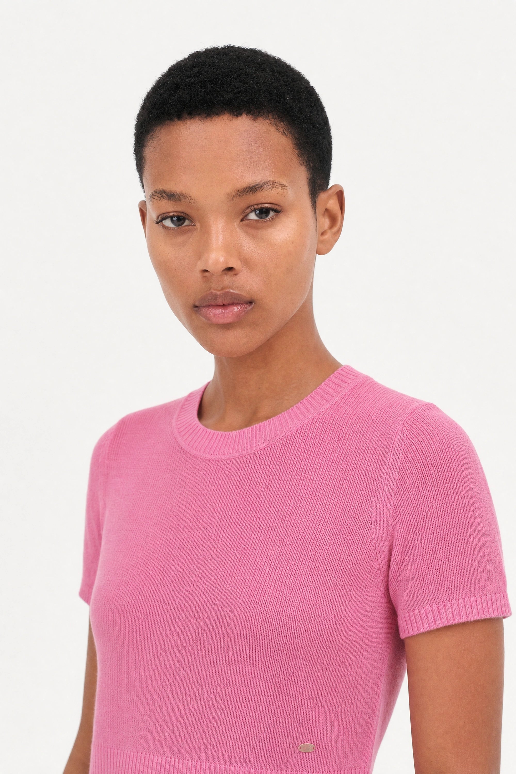 Bright pink thin ribbed tiered knit tee_3