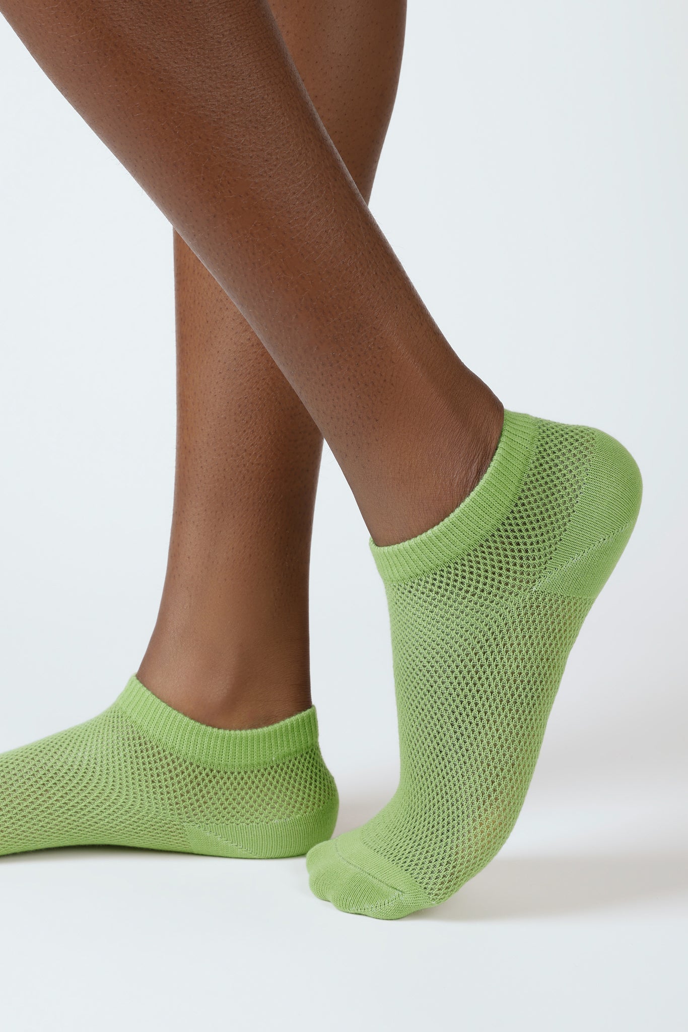 Bright green mesh ankle socks_1