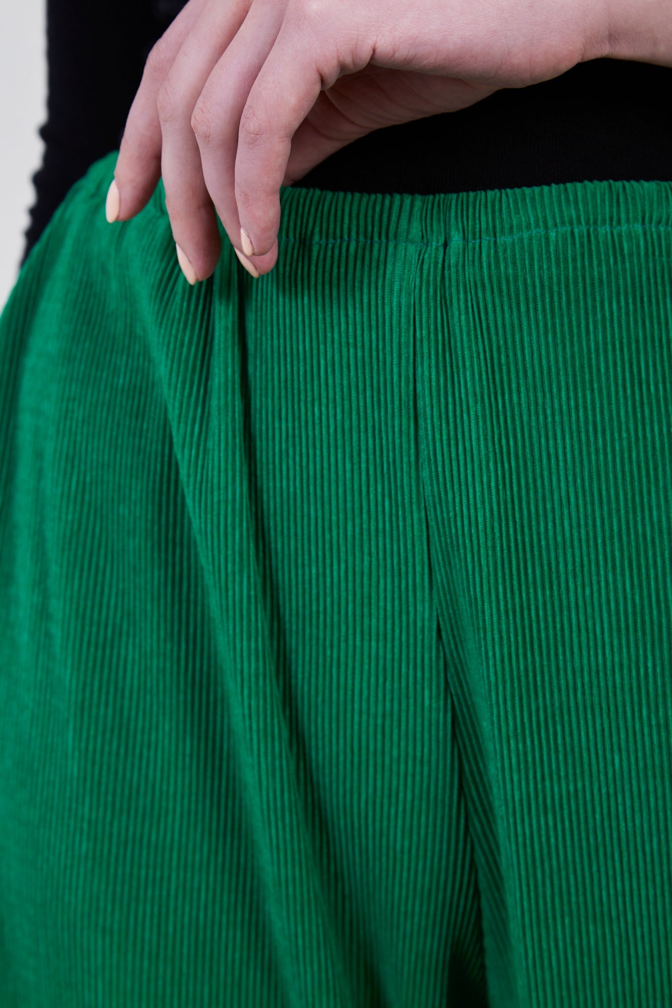 Bright green micro pleat trousers_4