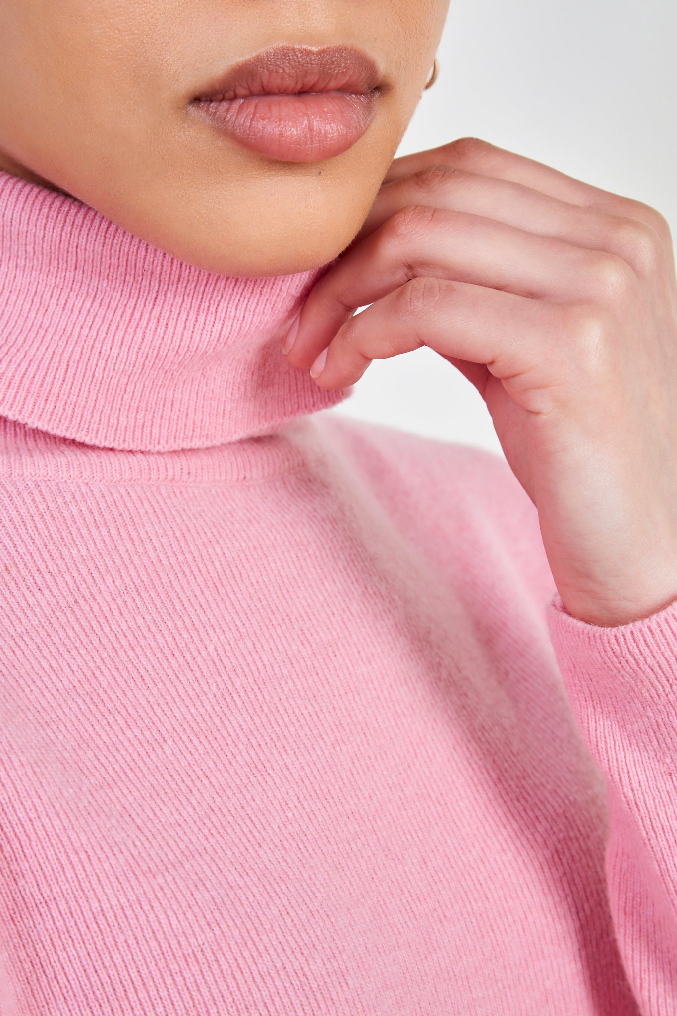 Bright pink cashmere blend turtleneck_4