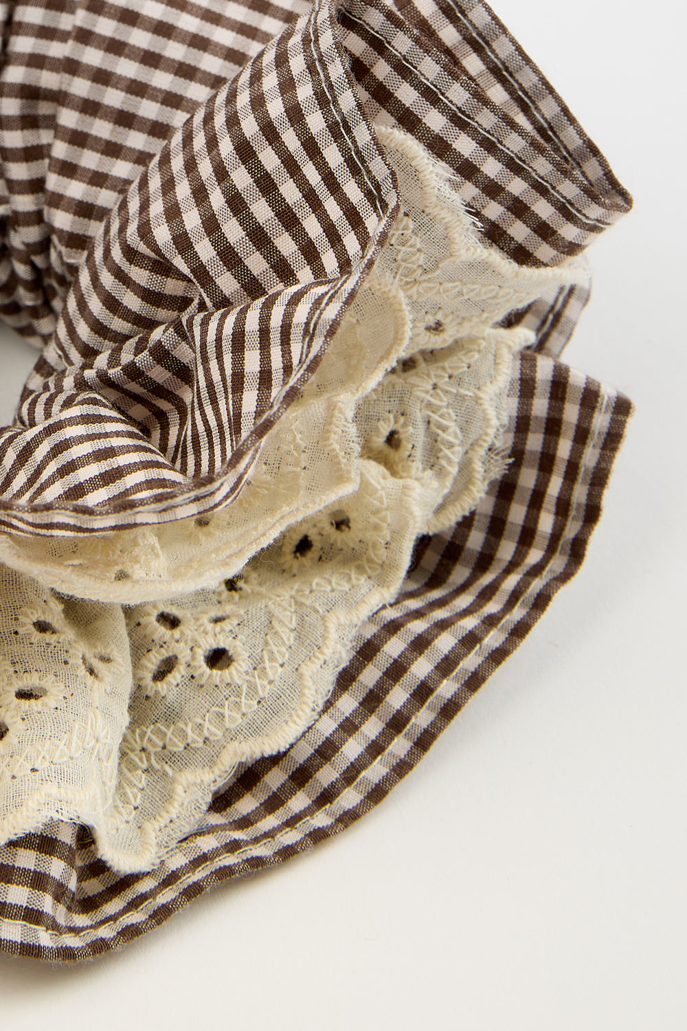 Brown broderie anglaise scrunchie_2