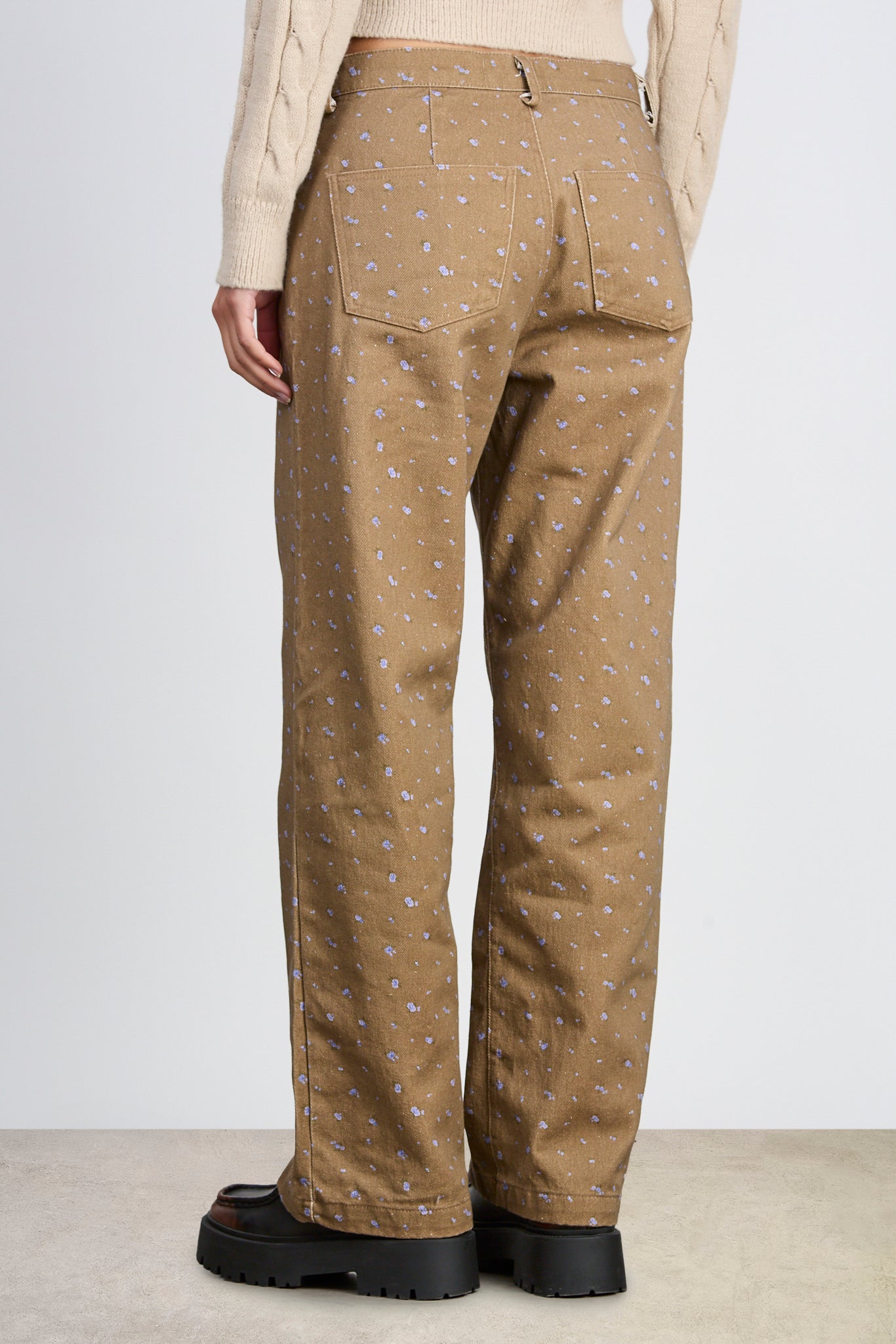 Brown floral print adjustable waist double button jeans_2