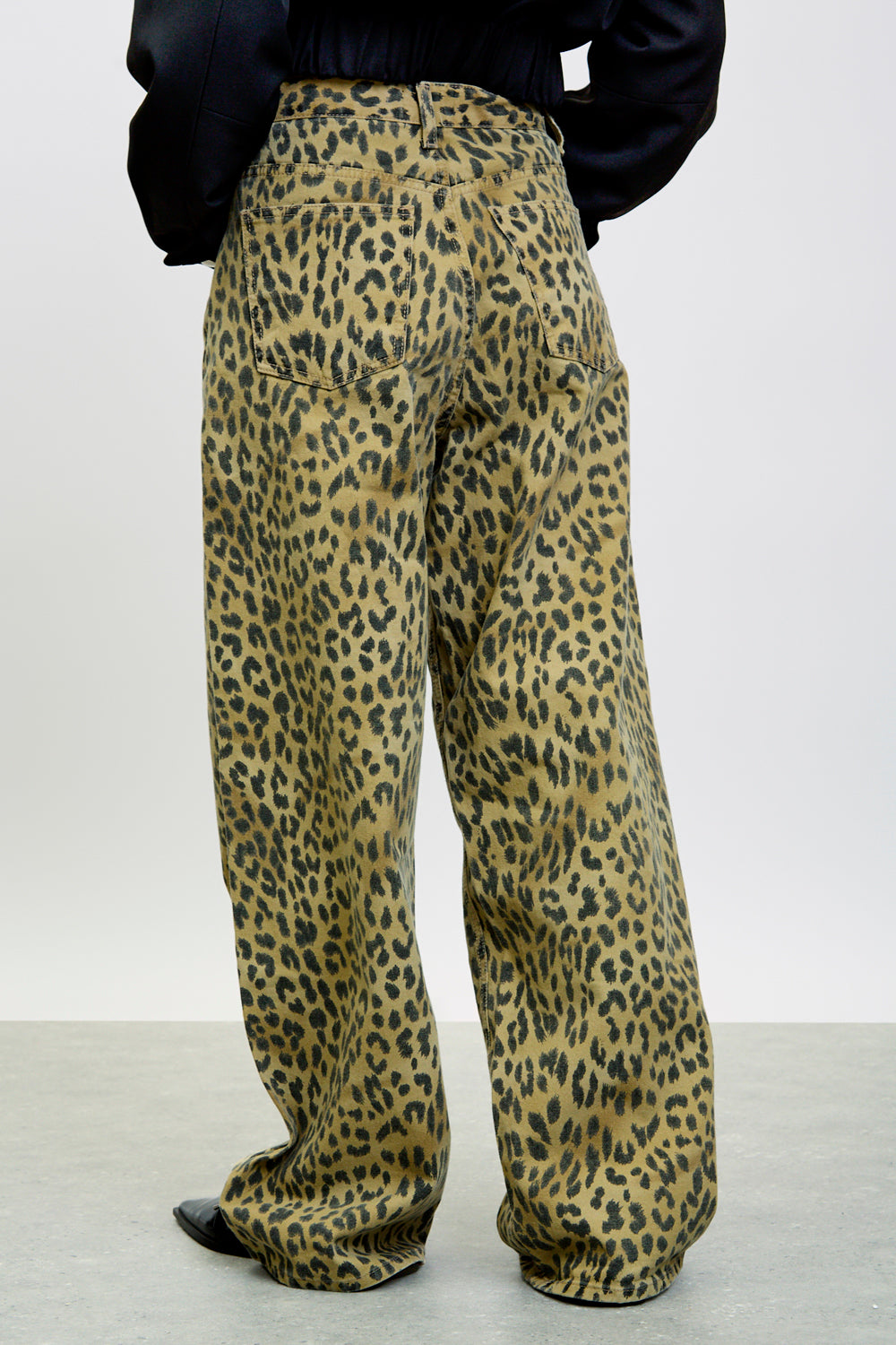 Brown leopard print jeans_2