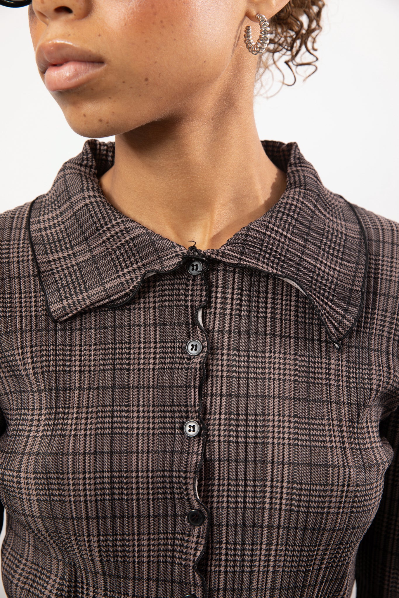 Brown plaid ribbed button up top_3