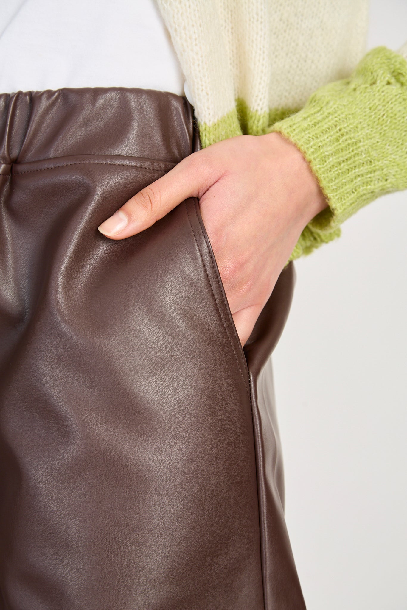 Brown vegan leather ruched waist shorts_3