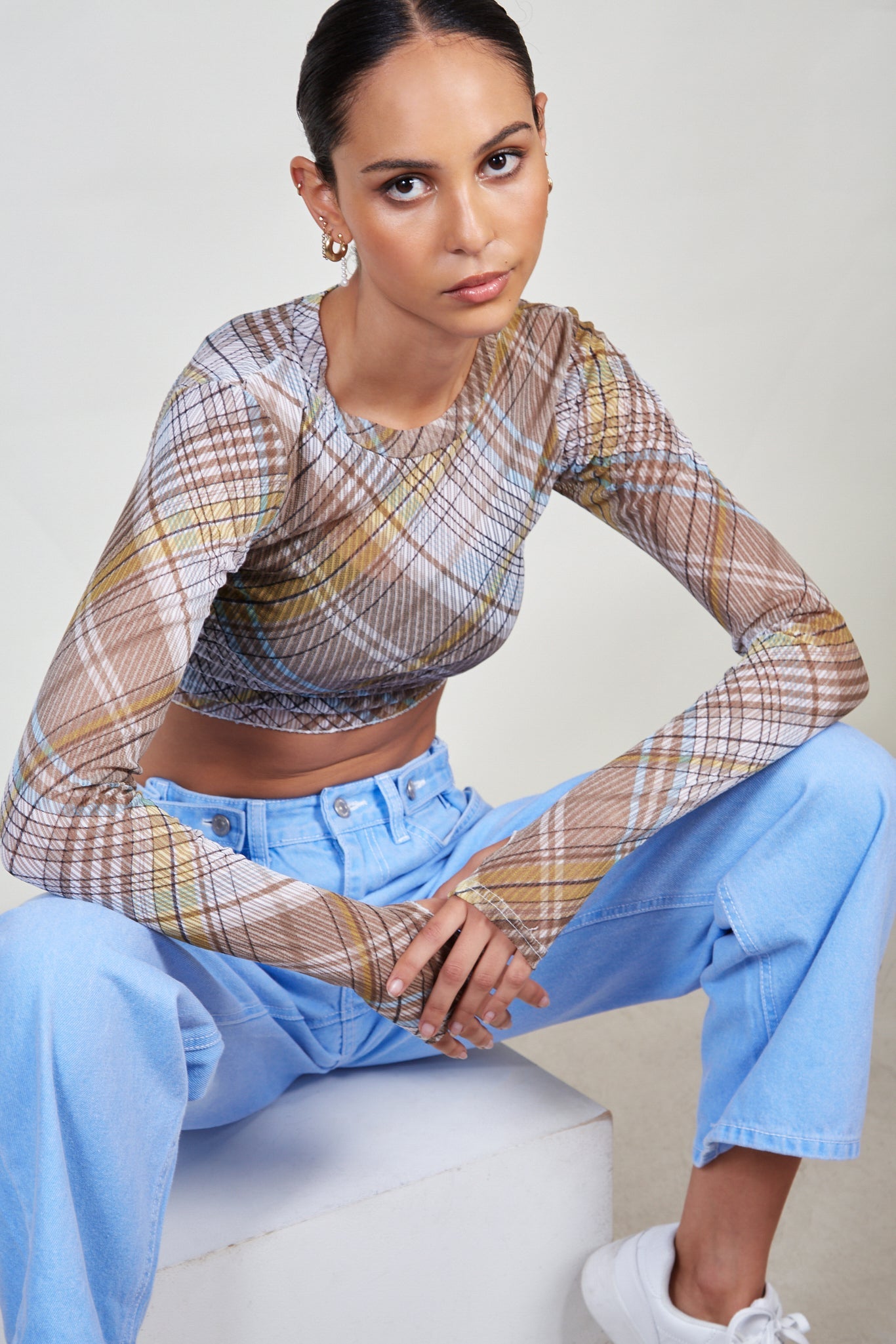 Brown plaid long sleeved top_2