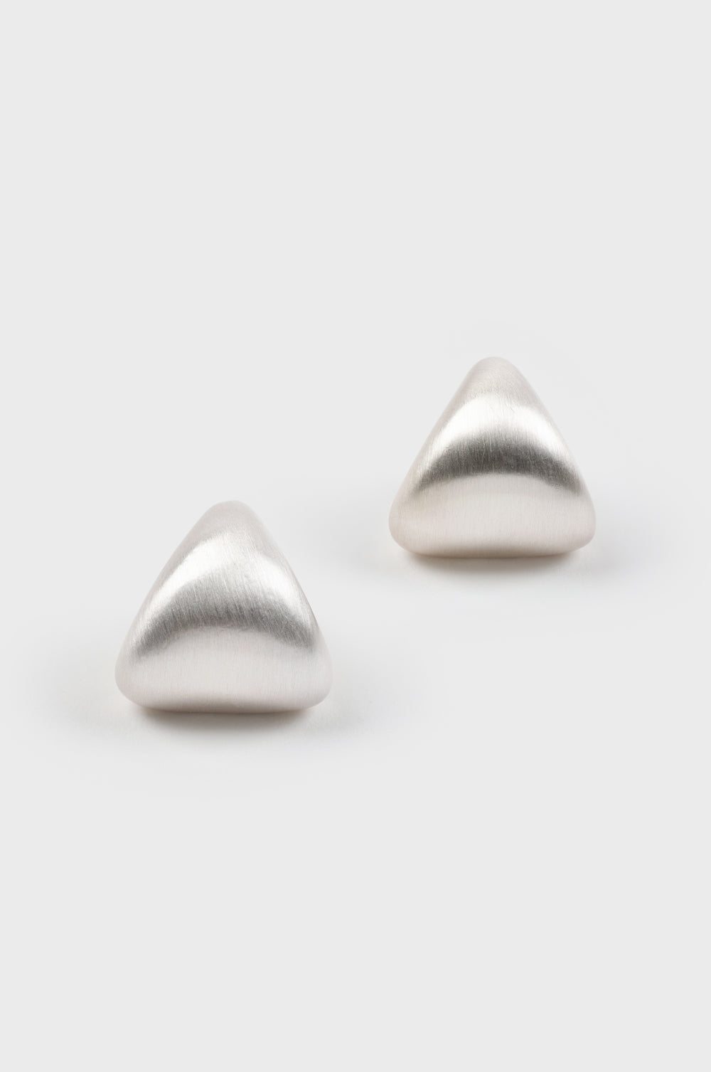 Brushed silver triangle stud earrings_2