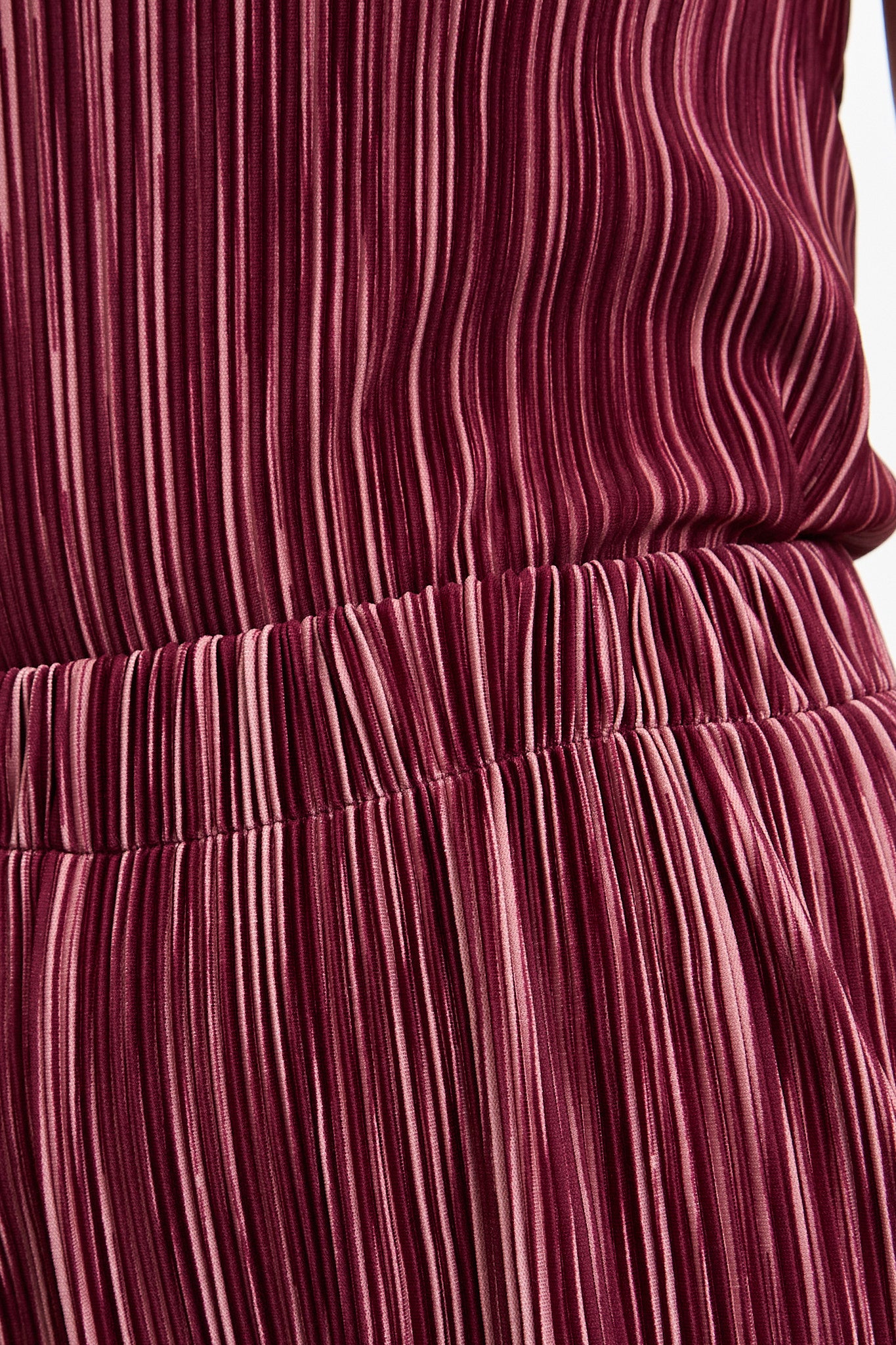 Burgundy and pink micro ribbed pleated trousers_3