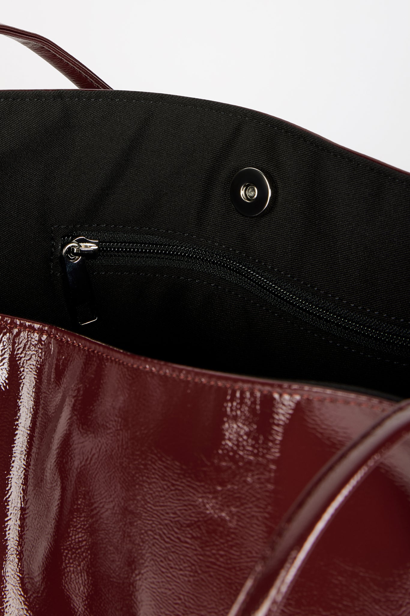 Burgundy high shine PVC tote bag_3