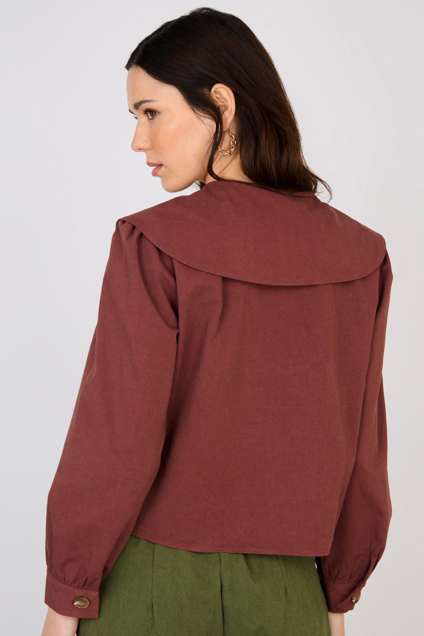 Burgundy pointed giant collar shirt_2