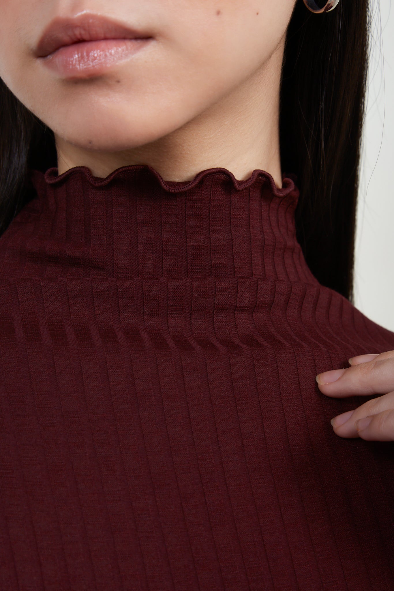 Burgundy ribbed mock neck ruffle trim top_3