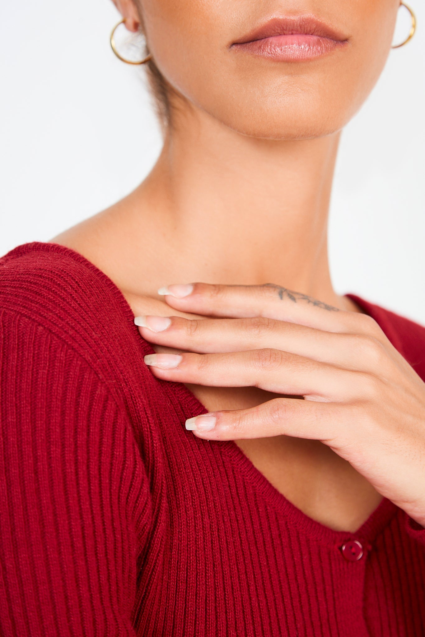 Burgundy ribbed wool blend V knit cardigan_4