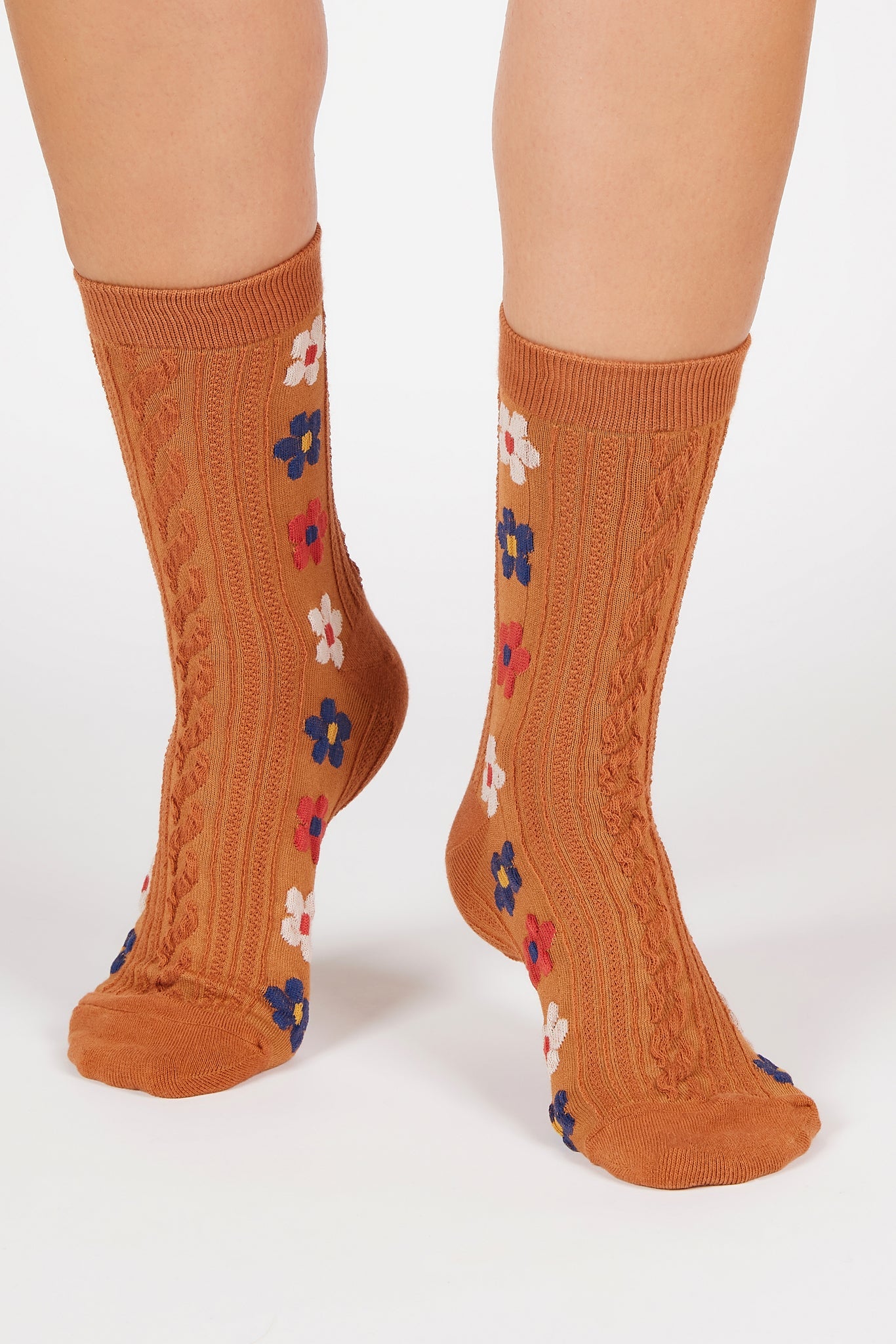Camel brown daisy flower strip socks_4