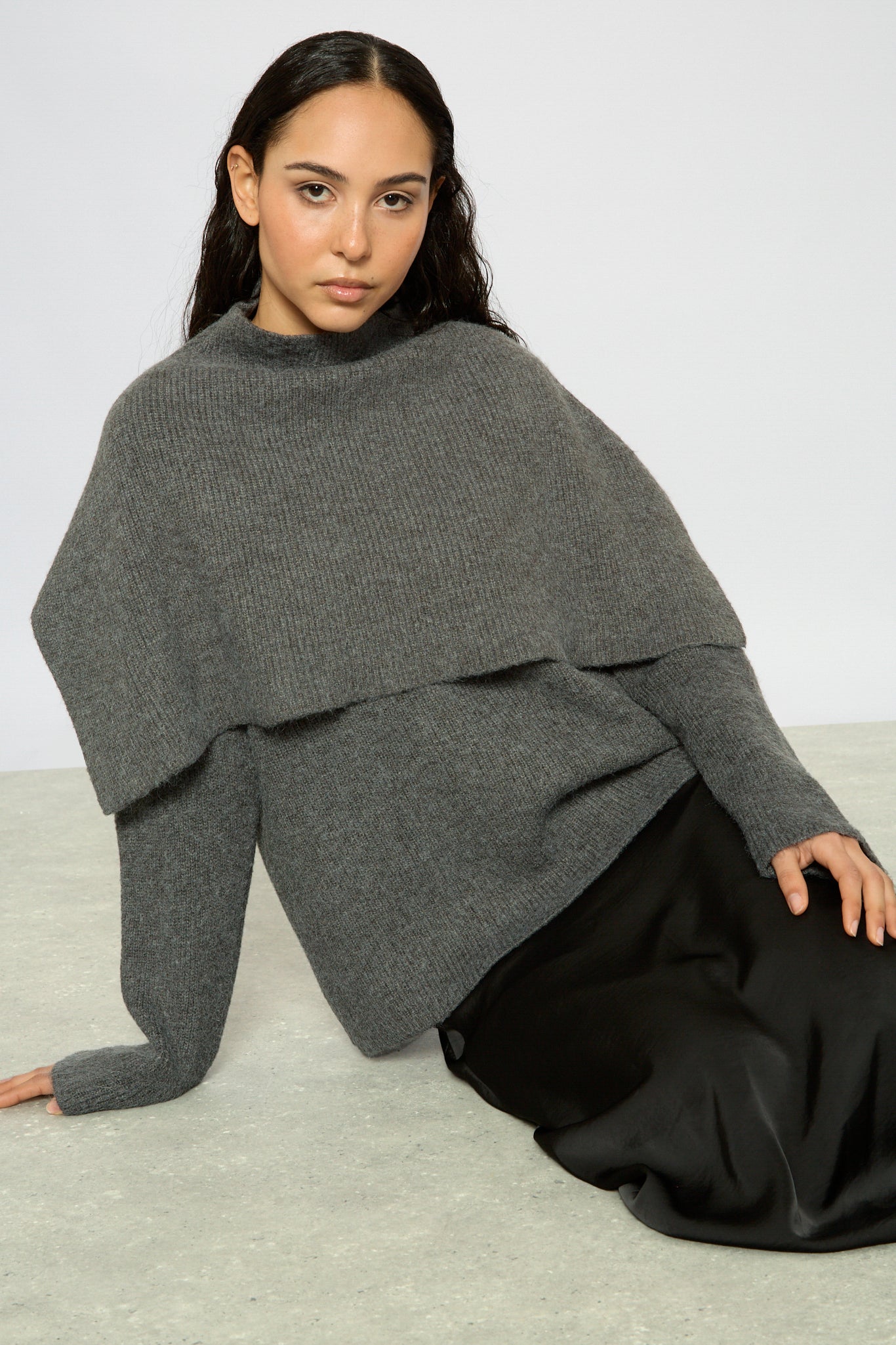 Charcoal double layered mock neck jumper_6