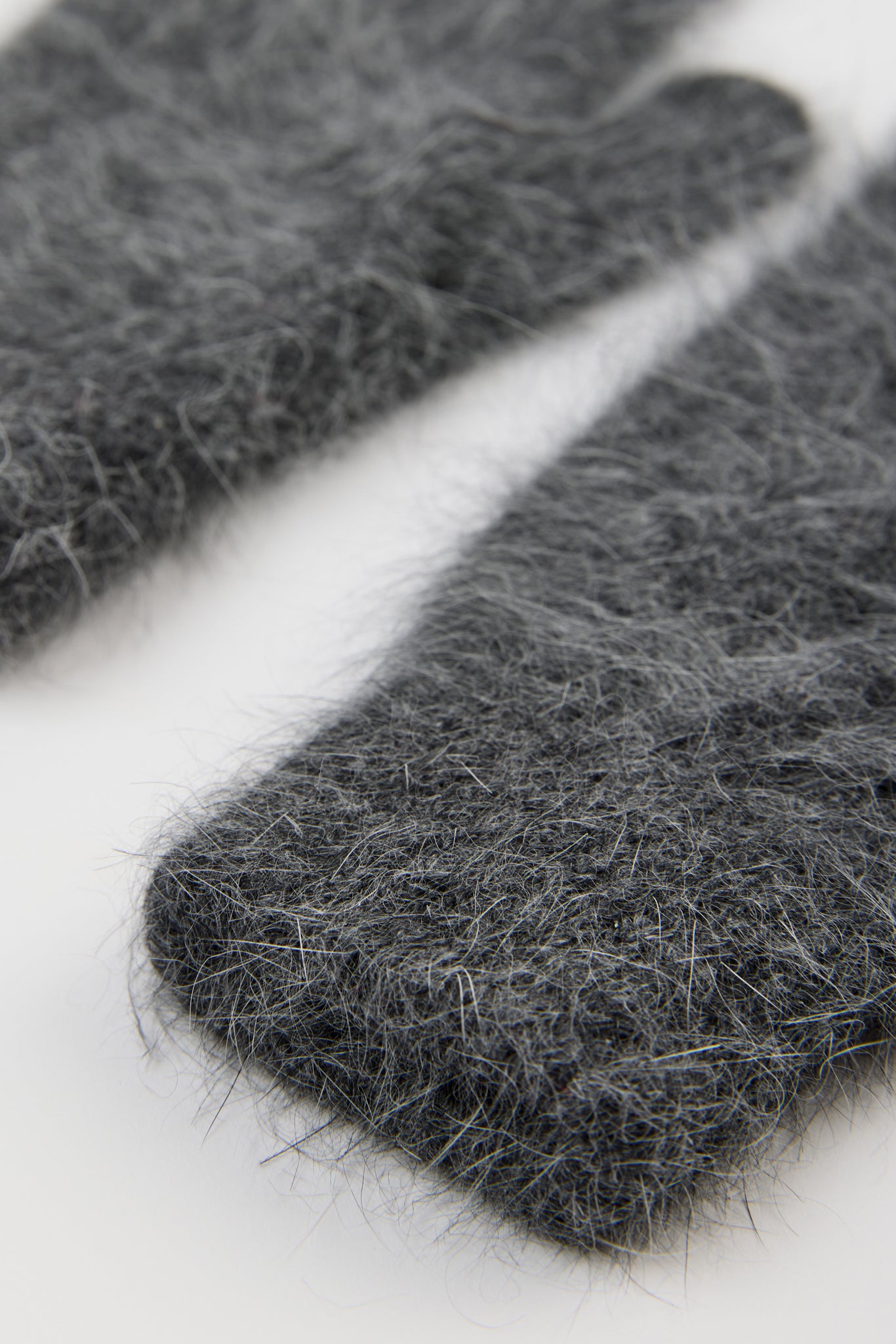 Charcoal grey mohair mittens_4