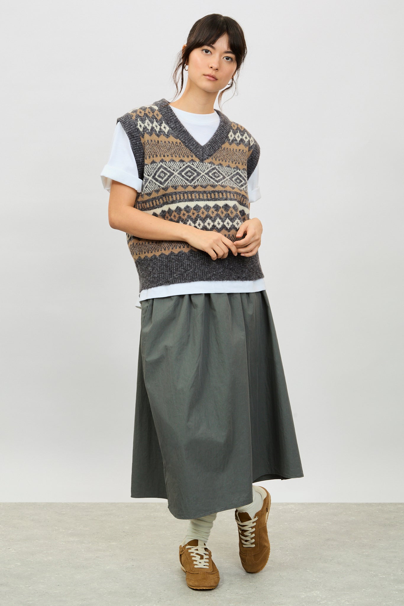 Charcoal ivory and beige Fair Isle vest_4