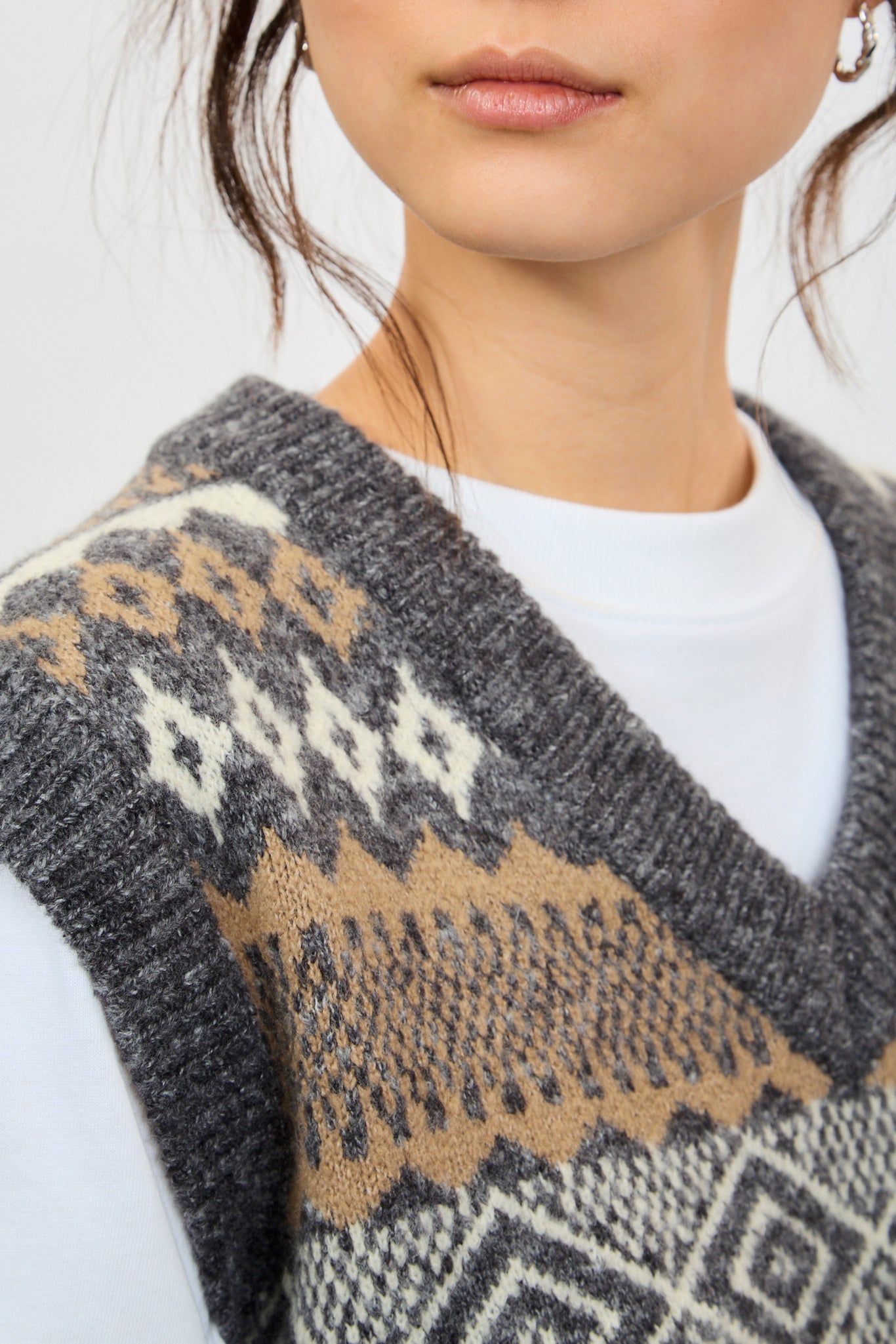 Charcoal ivory and beige Fair Isle vest_3