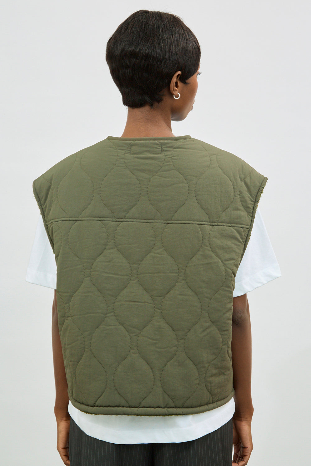 Charcoal teddy lined quilted gilet_2