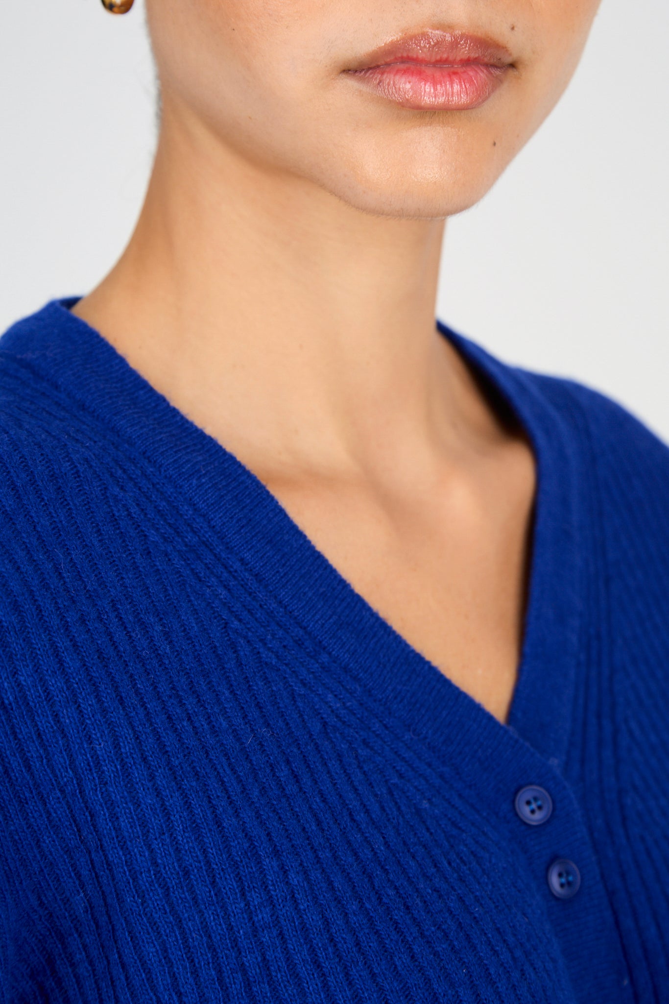 Cobalt blue staggered double button cardigan_3