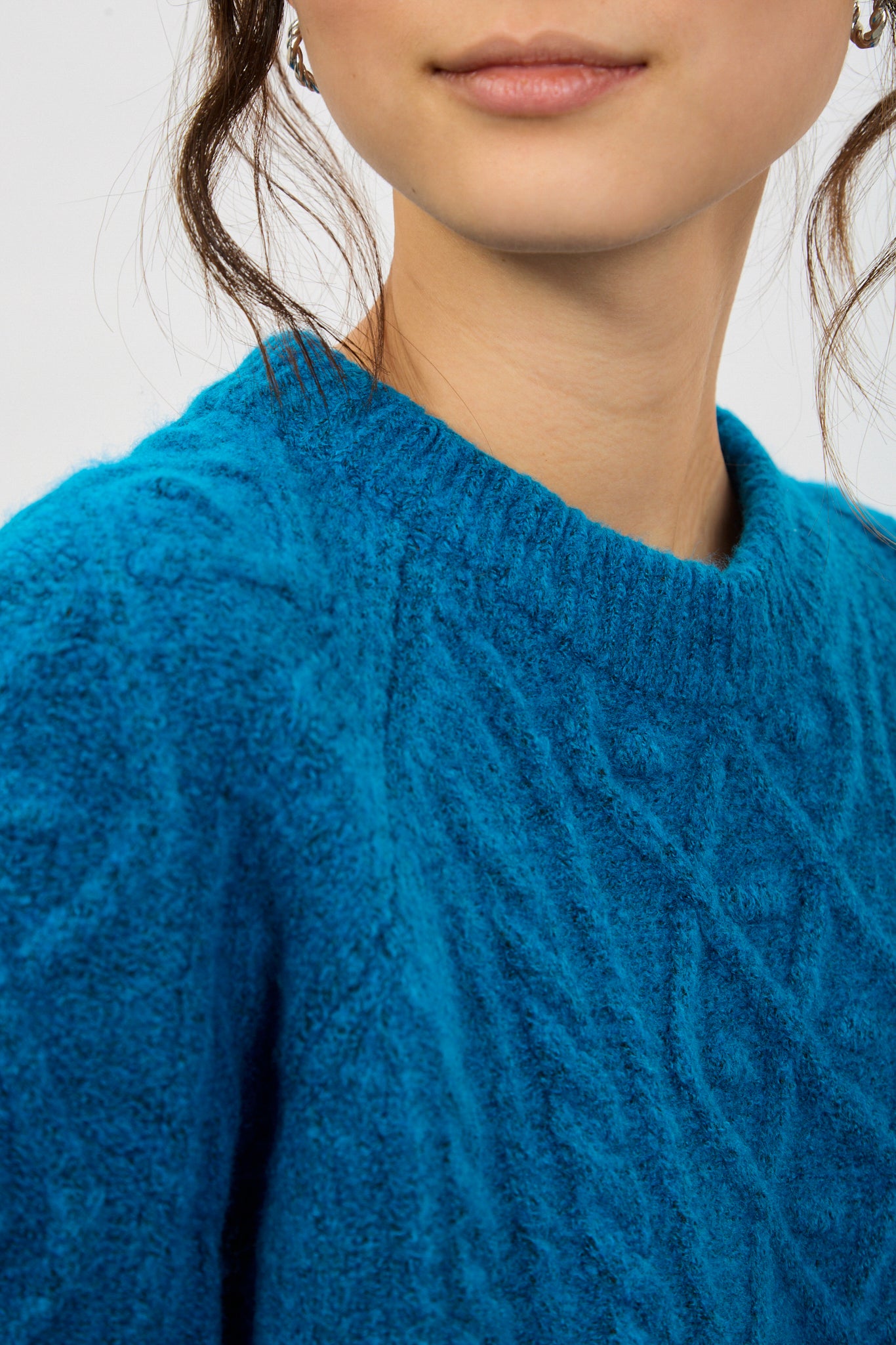 Cobalt bobble cable knit crew neck jumper_3