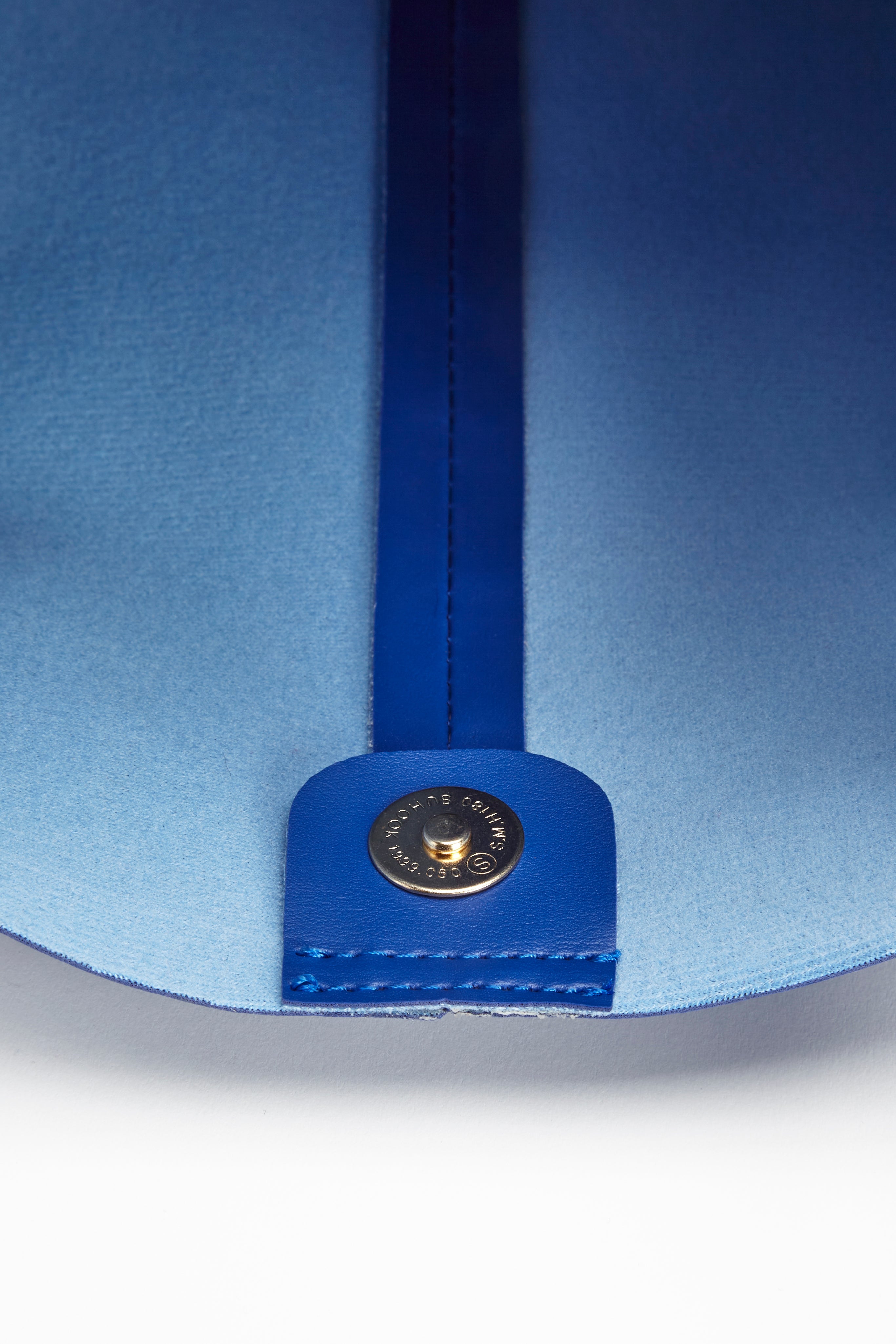 Cobalt blue vegan leather pinched strap tote bag_2