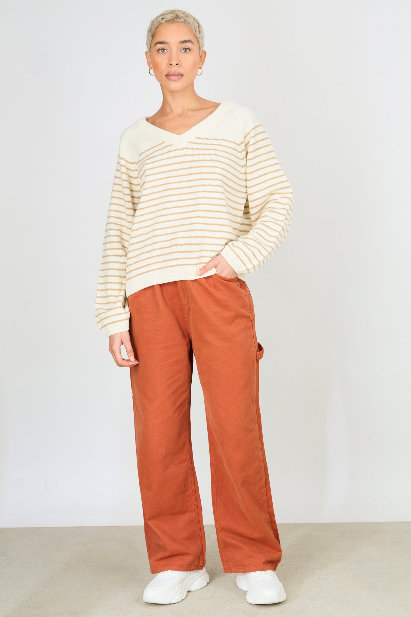 Cream and beige striped V neck jumper_4