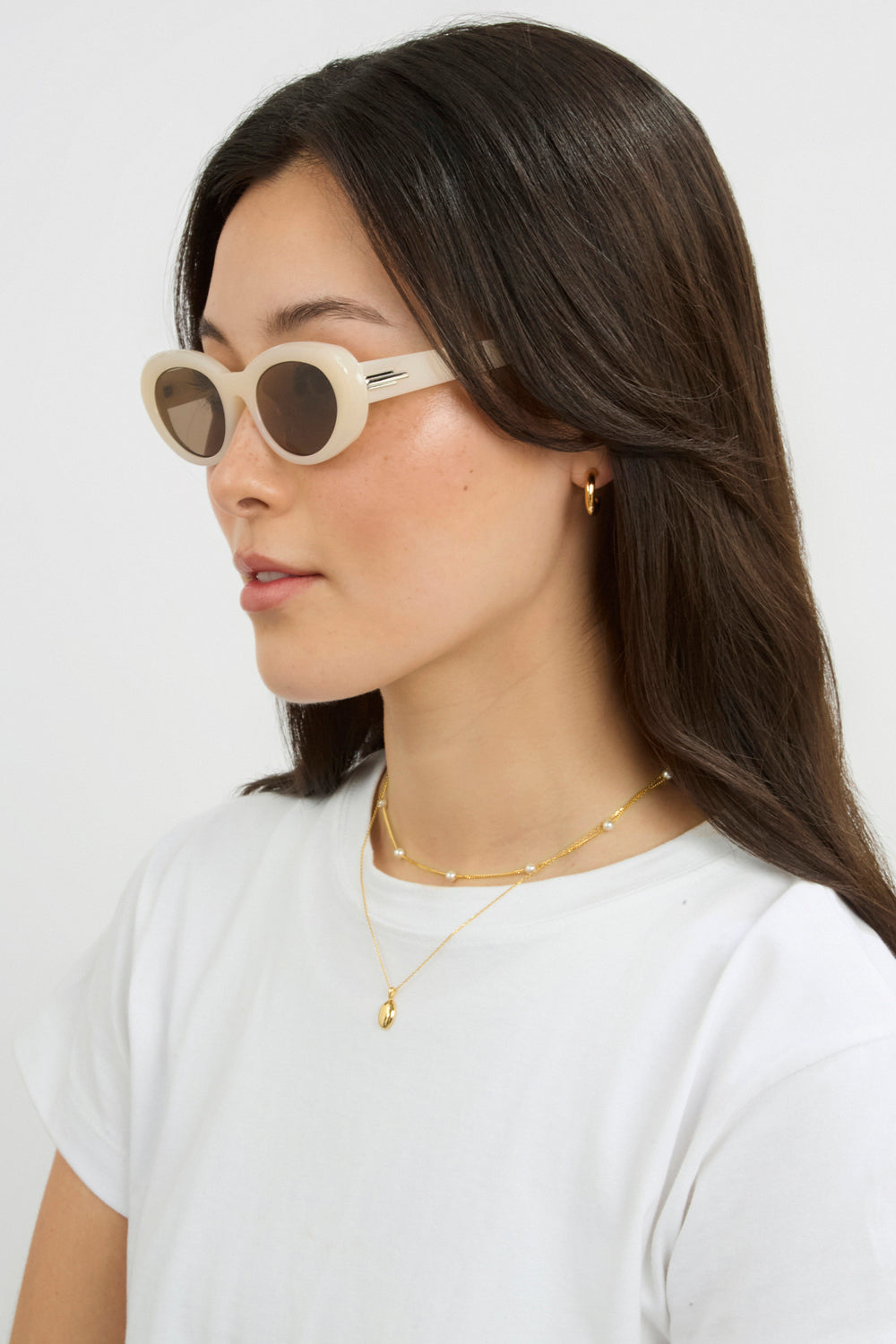 Cream rounded cat eye sunglasses_4