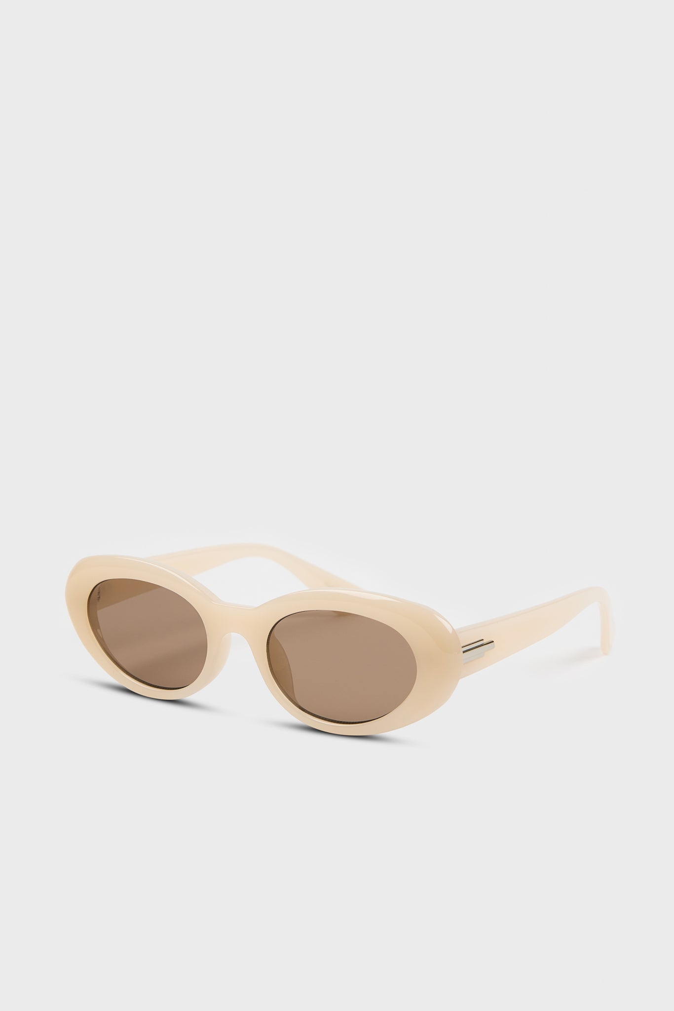 Cream rounded cat eye sunglasses_2