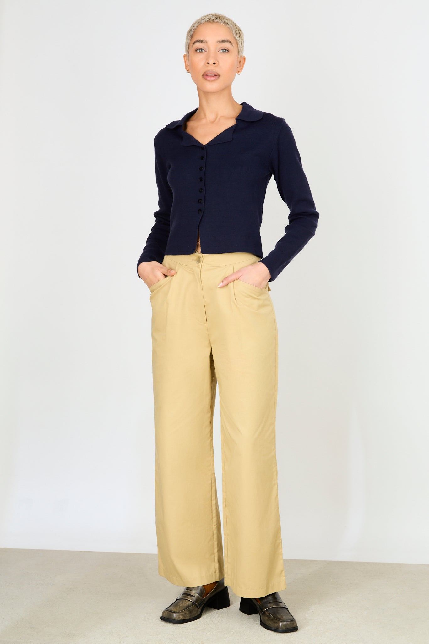 Dark blue collared tiny button cardigan_4